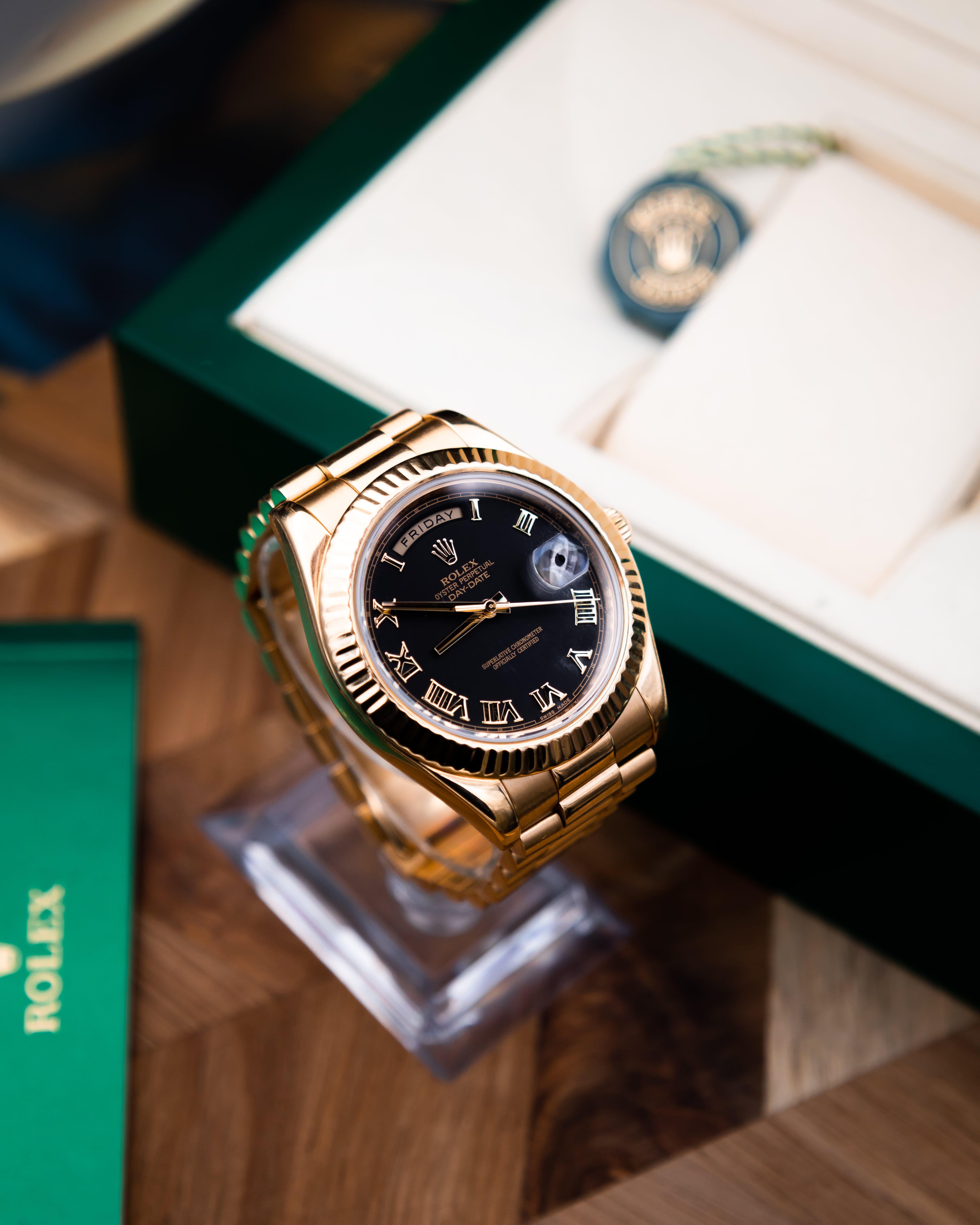Rolex 218238 Day-Date II - black Roman dial