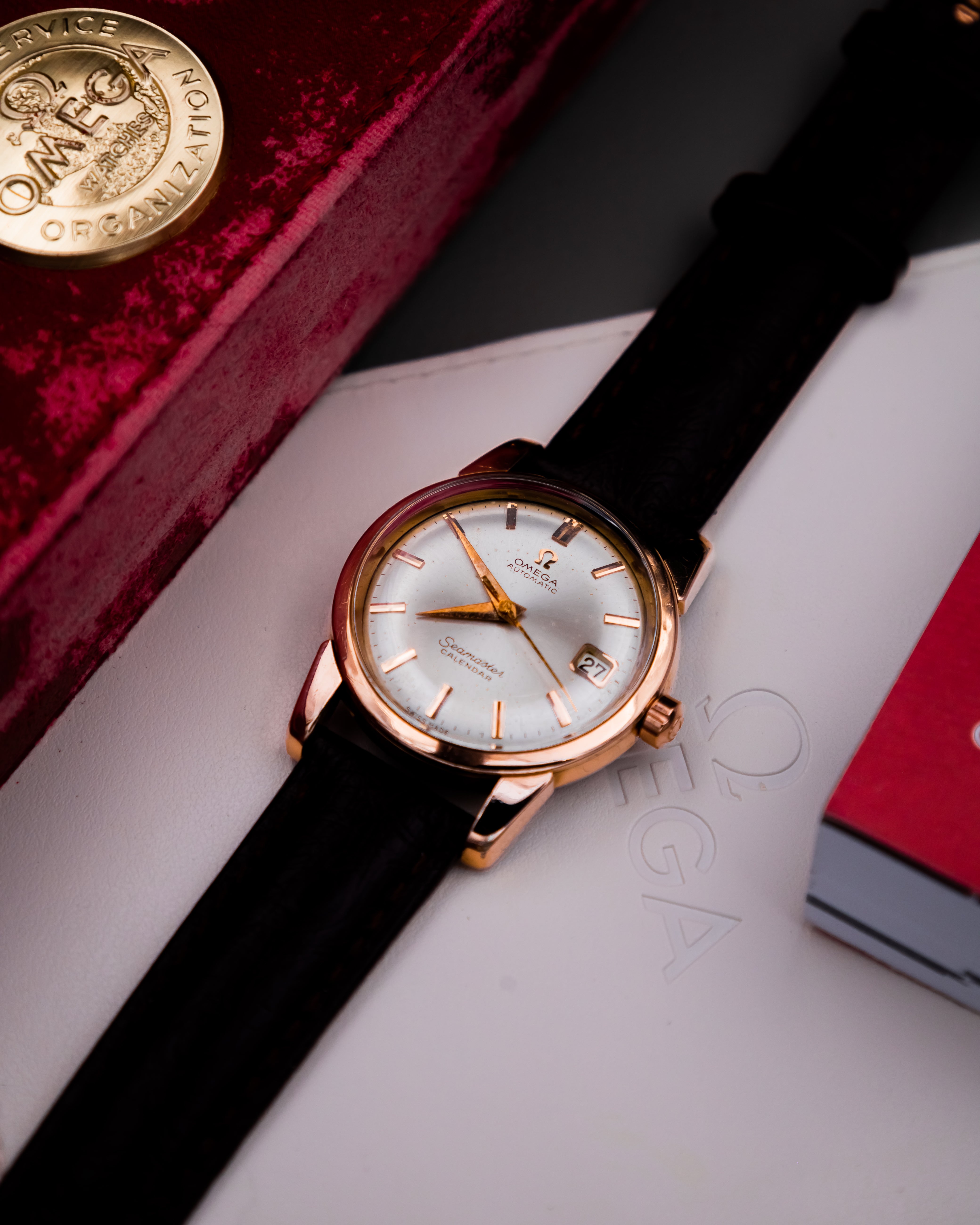 Omega 2849 - 8SC Seamaster Calender - champagne dial