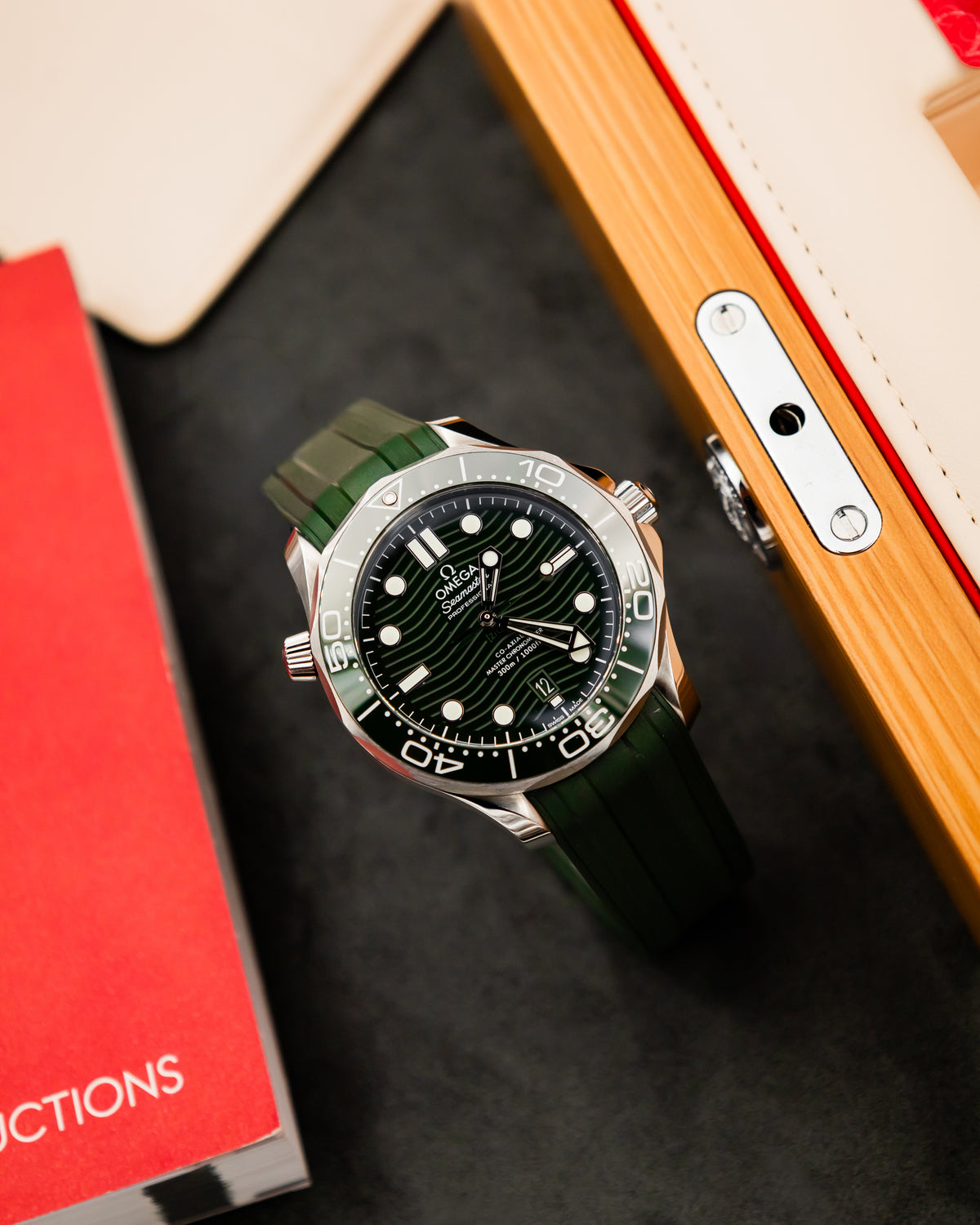 Omega Seamaster Diver 300M Co-Axial - Green Dial