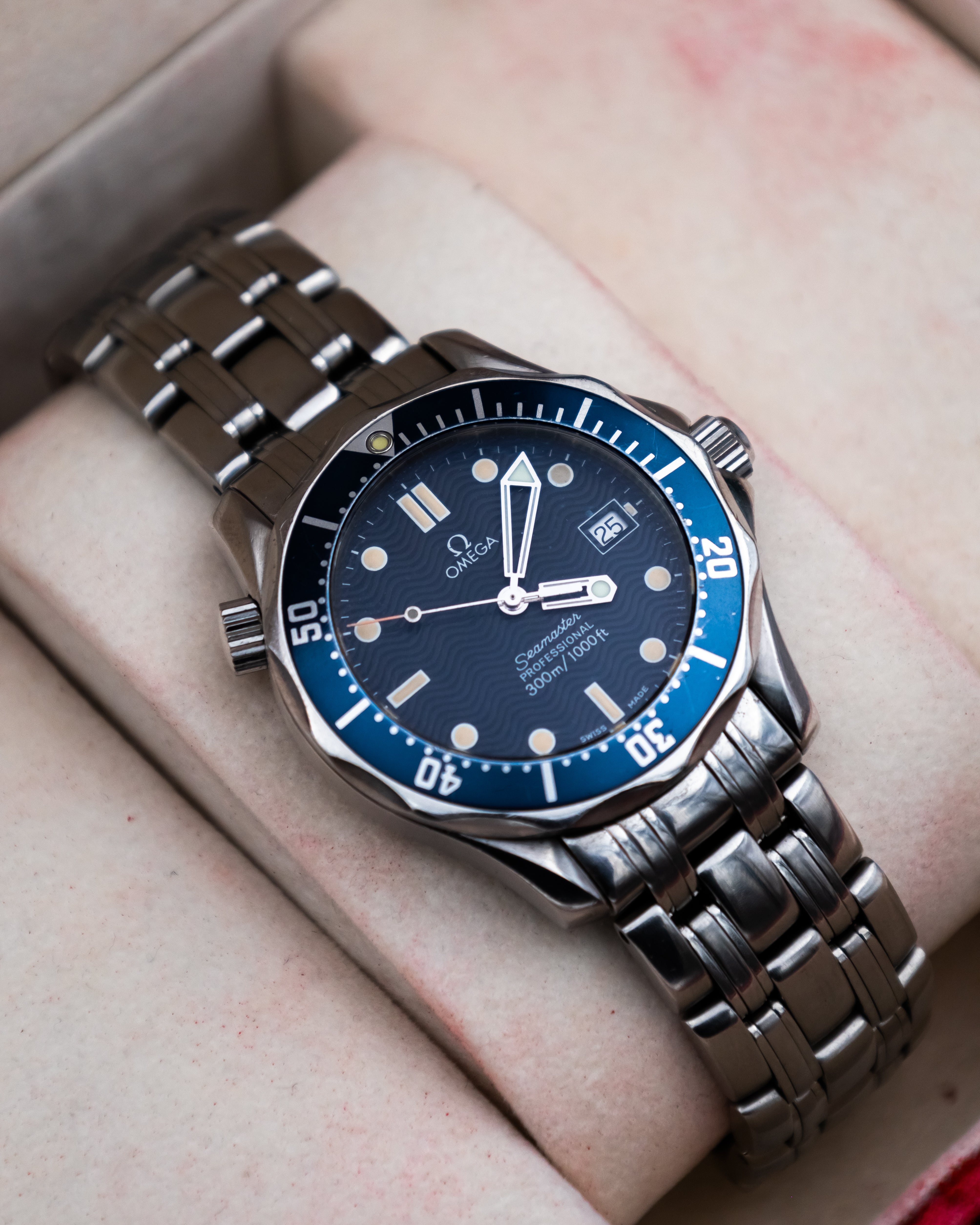 Omega 2561.80 Seamaster 300M - blue dial