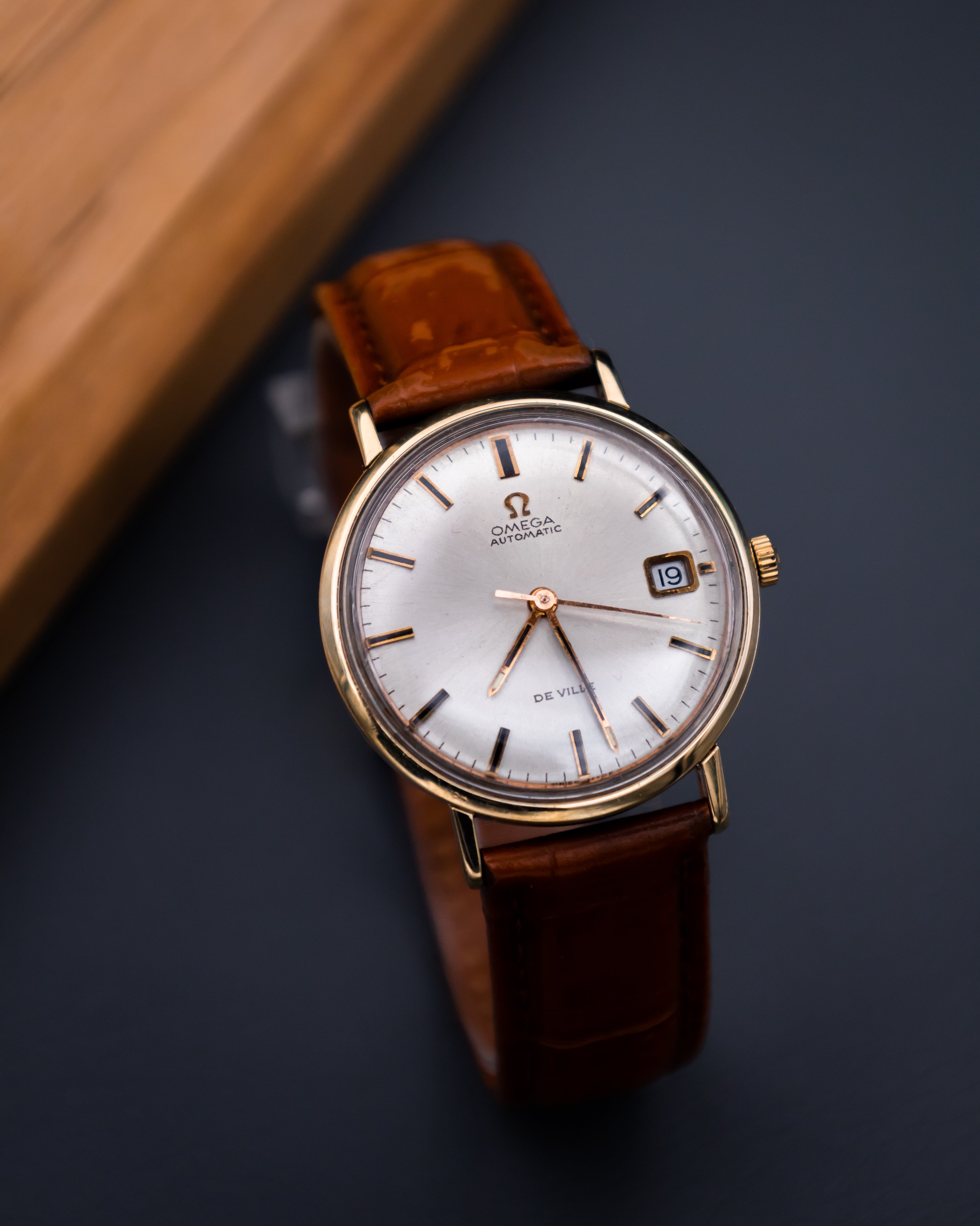 Omega 14765 - 2SC Seamaster De Ville - champagne dial