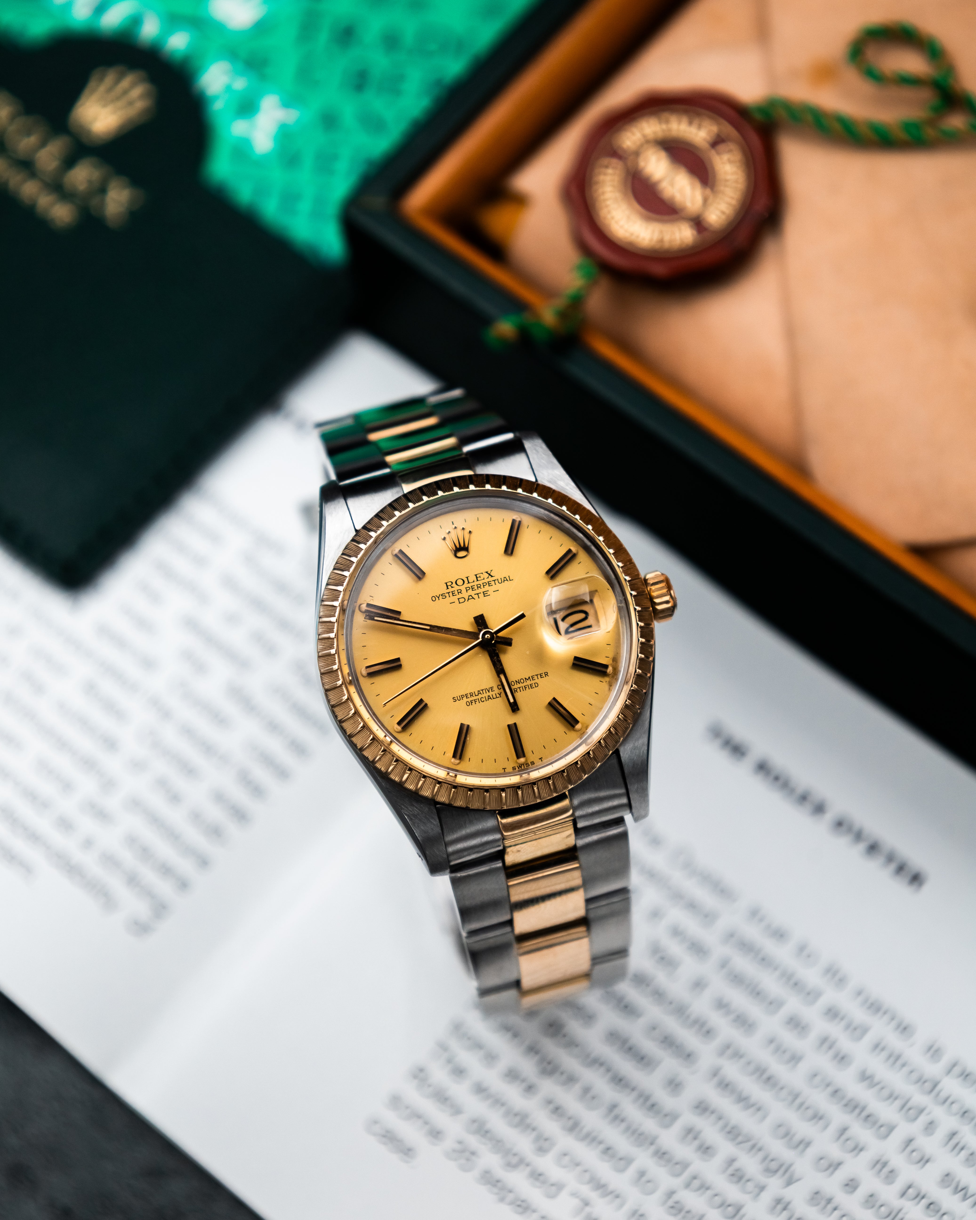 Rolex 15053 Oyster Perpetual Date - champagne dial