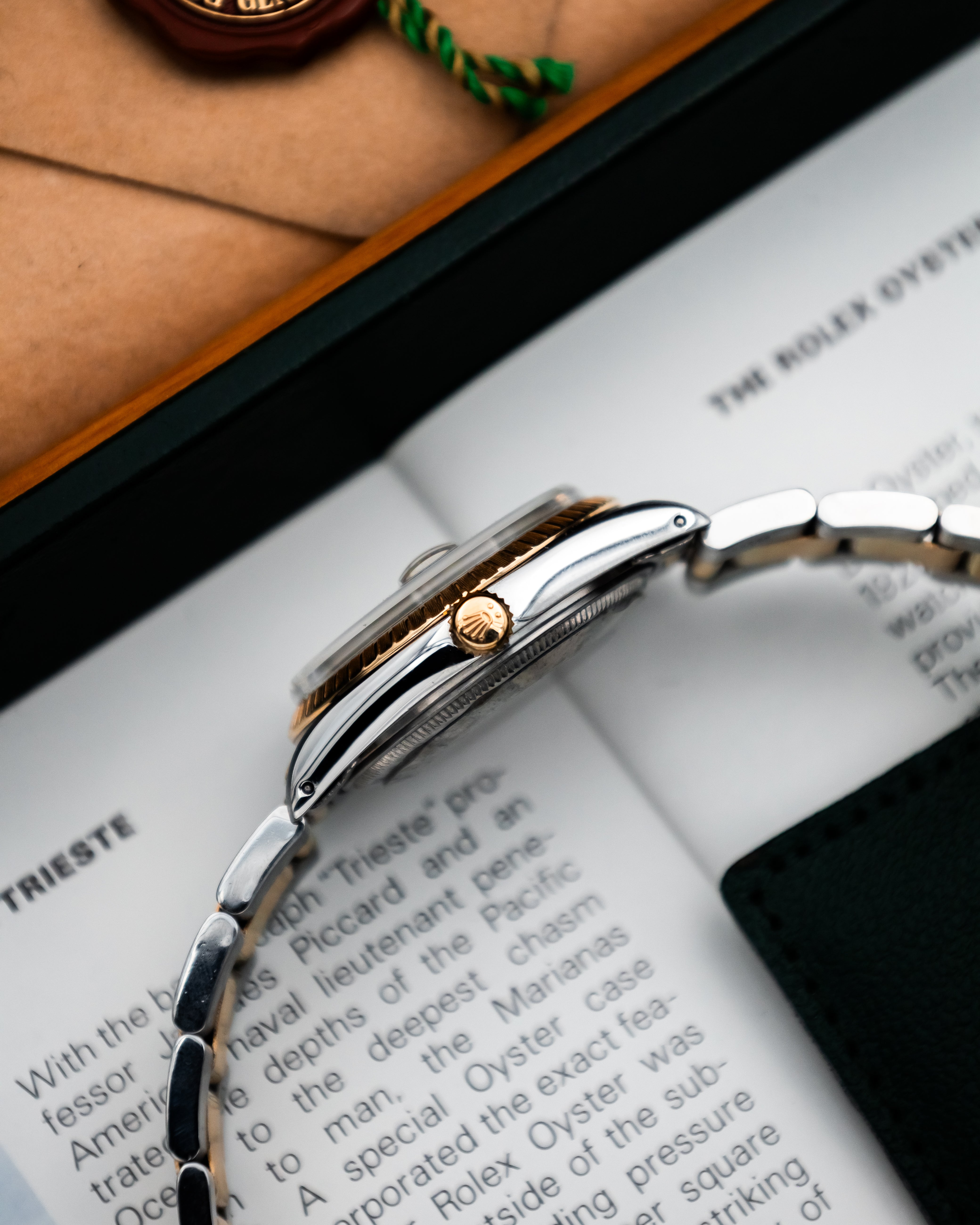 Rolex 15053 Oyster Perpetual Date - champagne dial