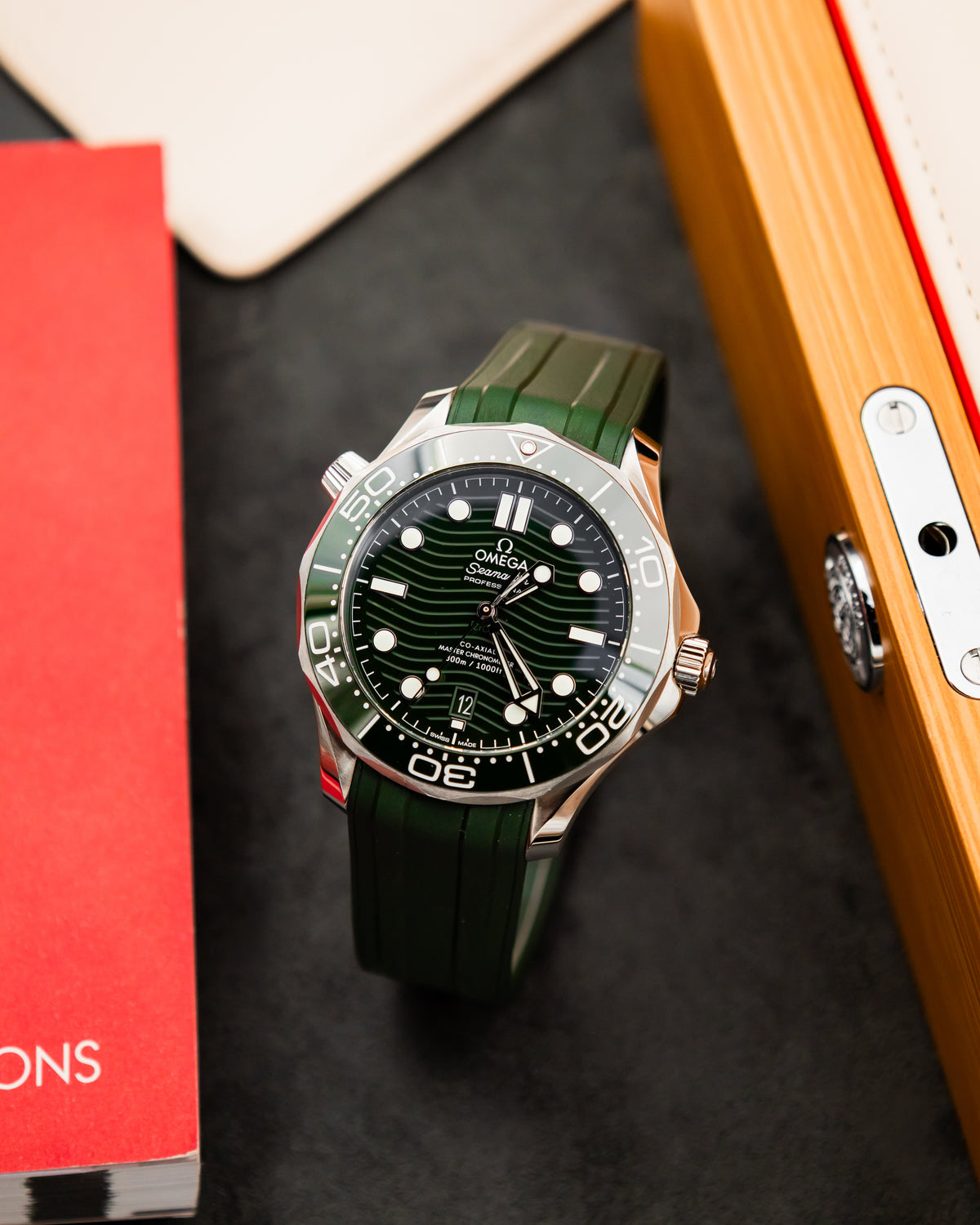 Omega Seamaster Diver 300M Co-Axial - Green Dial