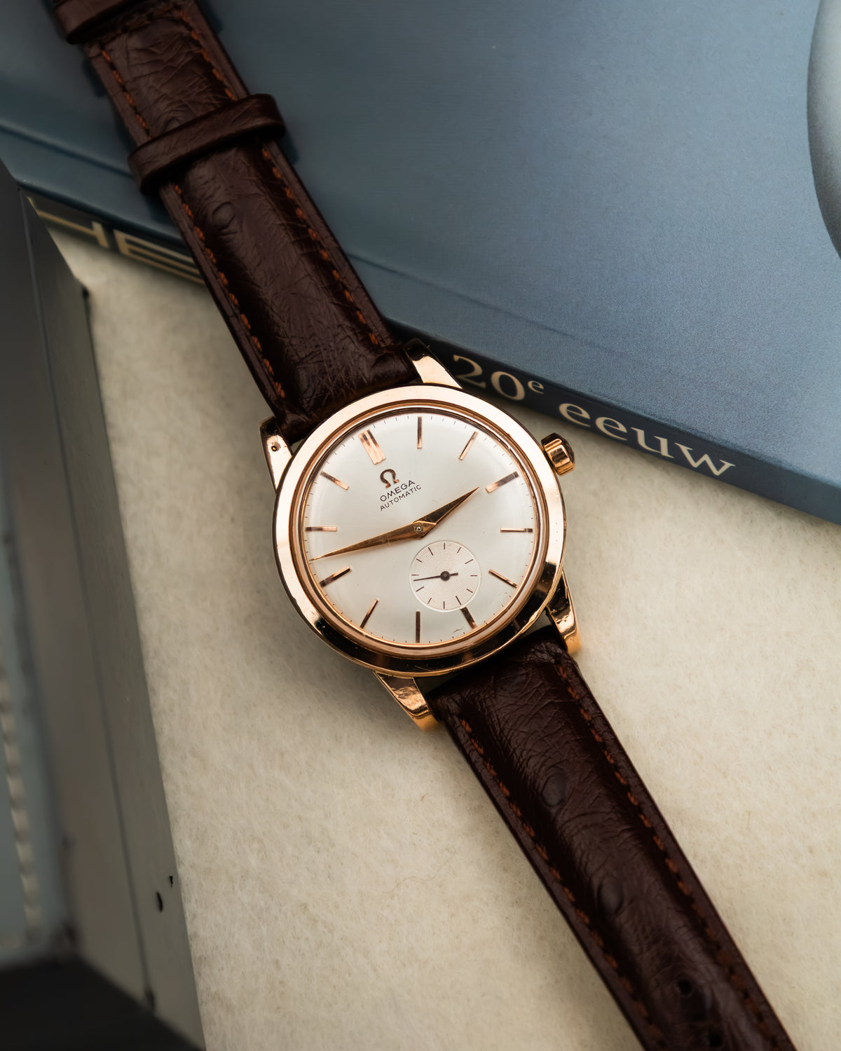 Omega 2657 SC Bumper Rose Gold - white dial