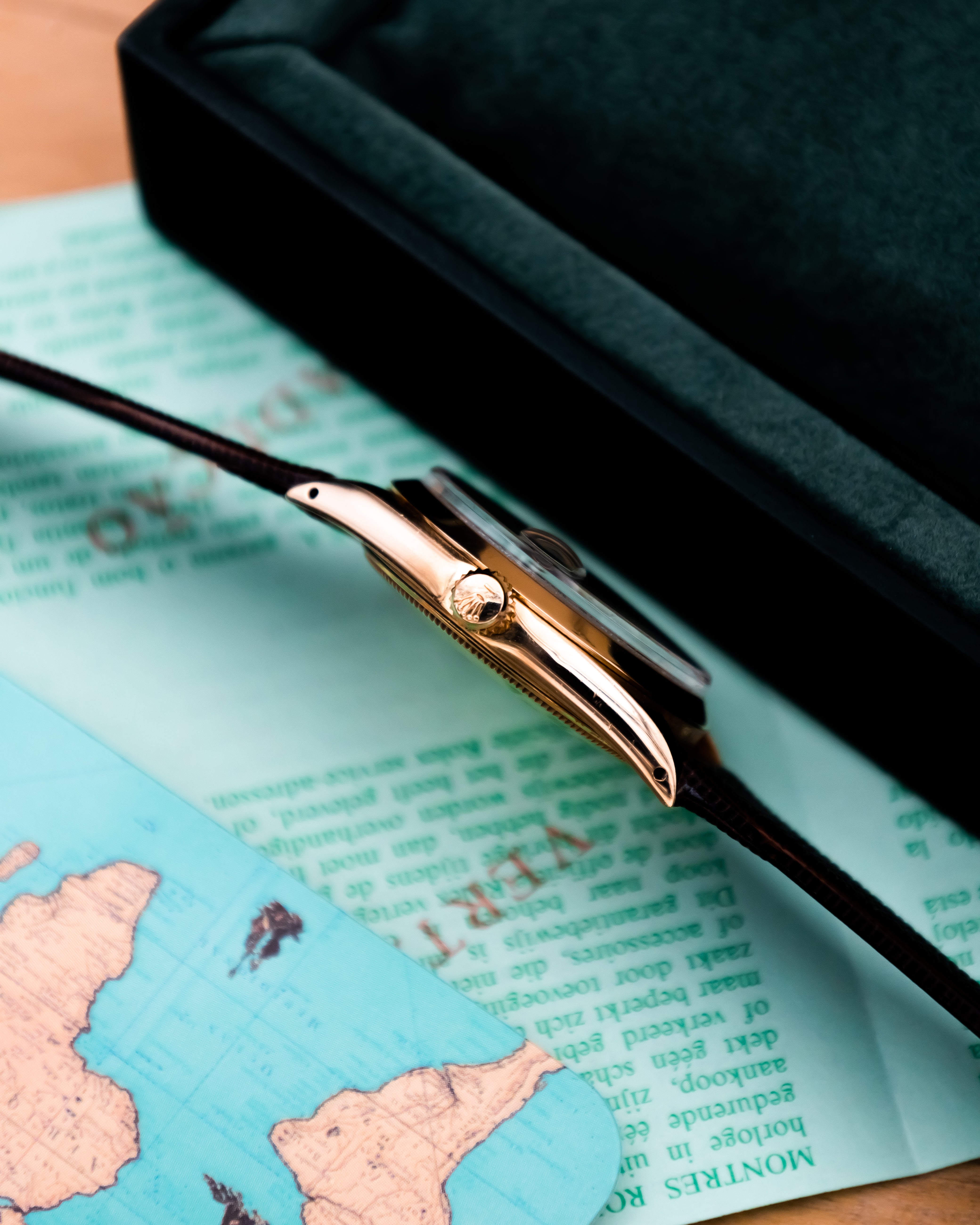 Rolex 1500 Perpetual date 18k - gold dial