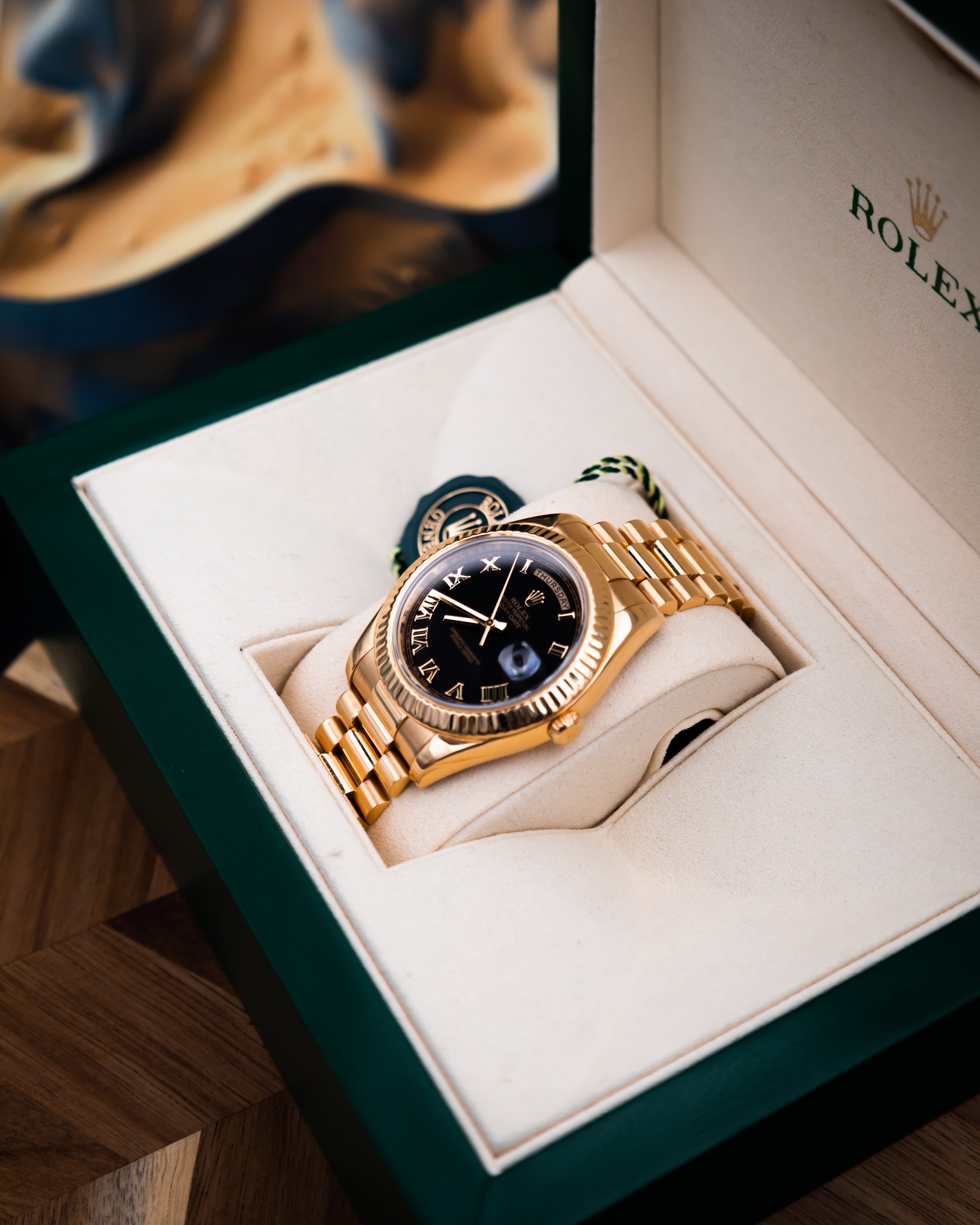 Rolex 218238 Day-Date II - black Roman dial