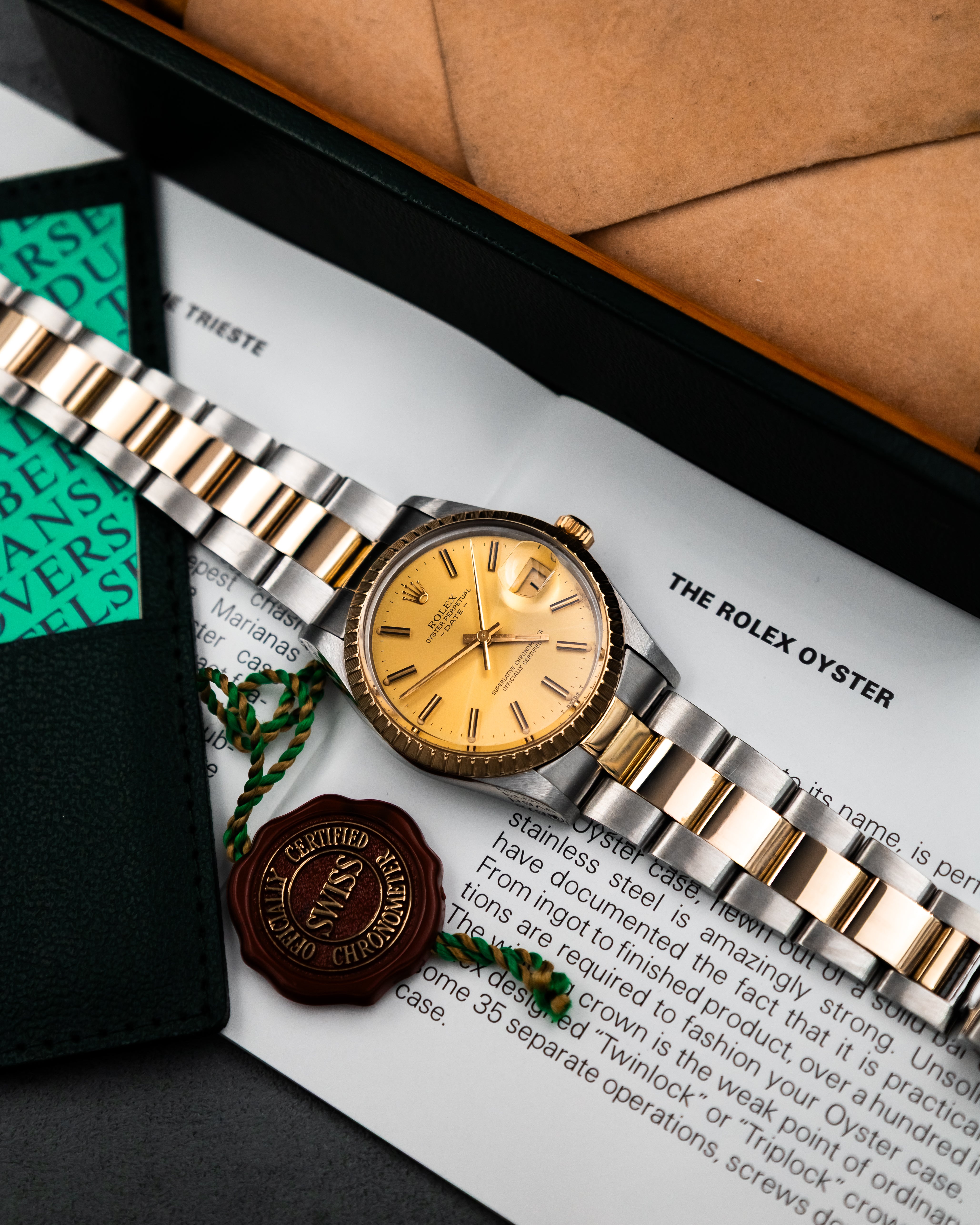 Rolex 15053 Oyster Perpetual Date - champagne dial