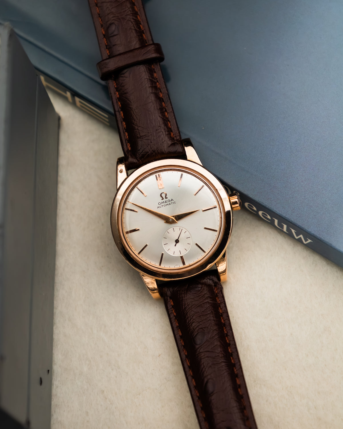 Omega 2657 SC Bumper Rose Gold - white dial