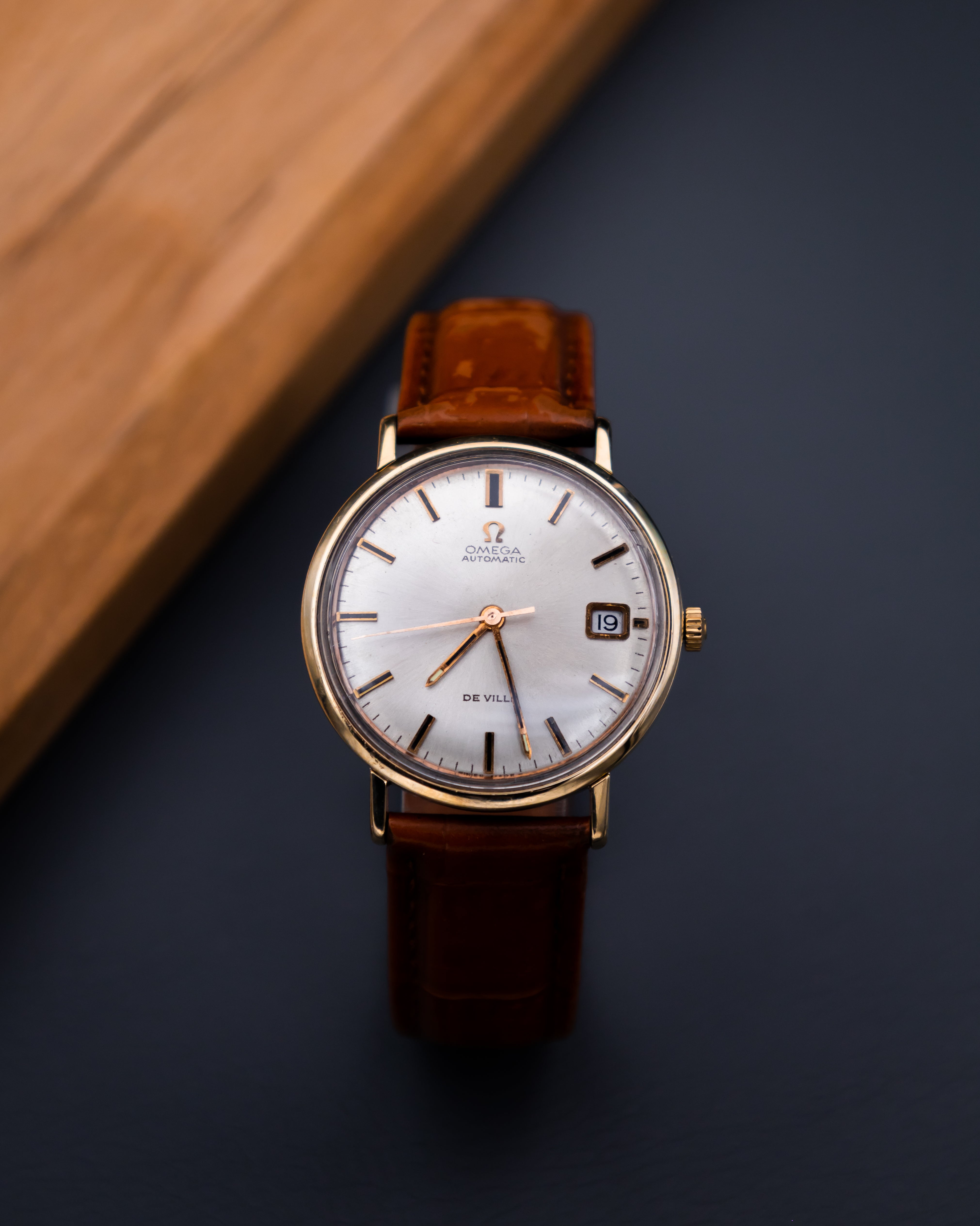 Omega 14765 - 2SC Seamaster De Ville - champagne dial