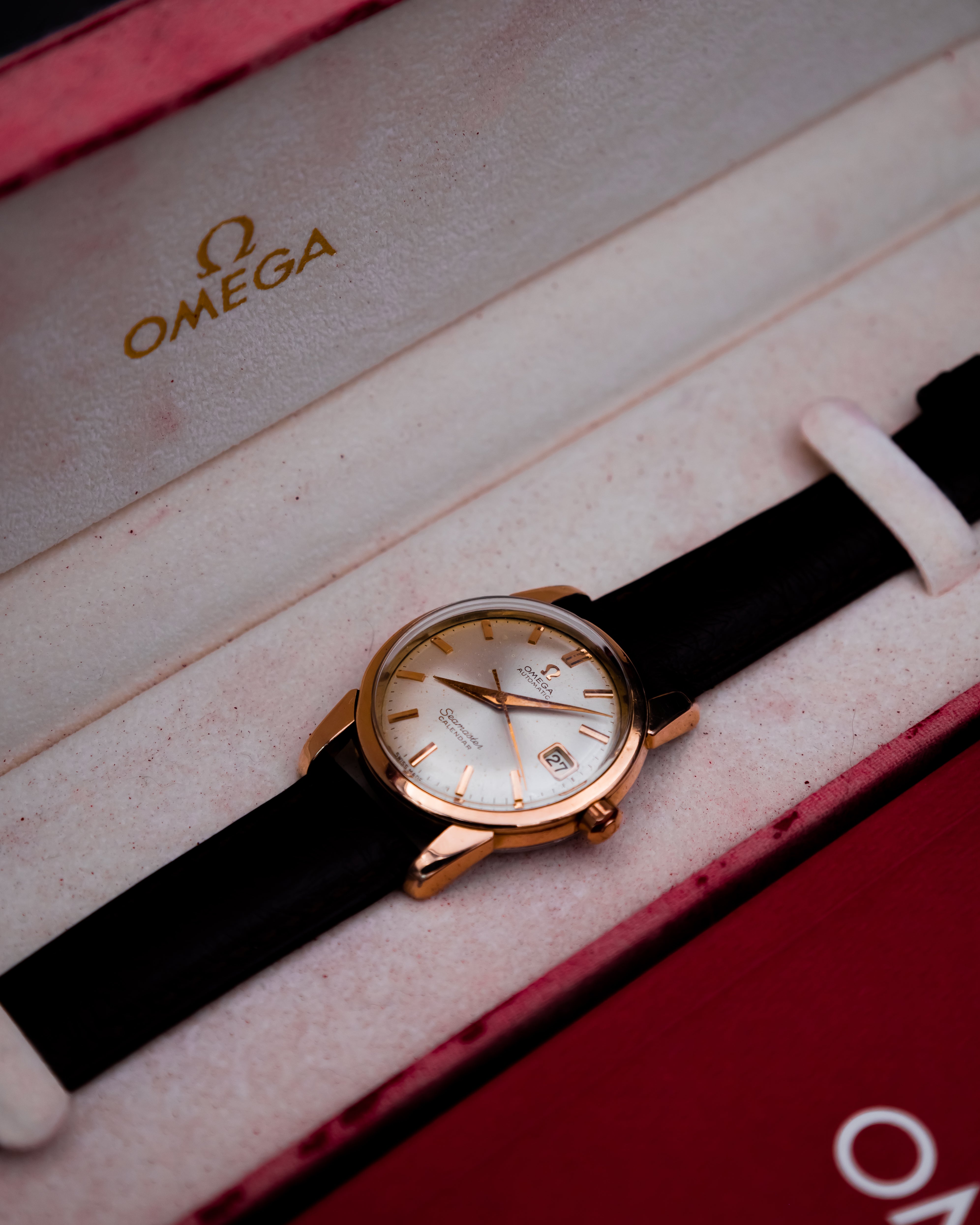 Omega 2849 - 8SC Seamaster Calender - champagne dial