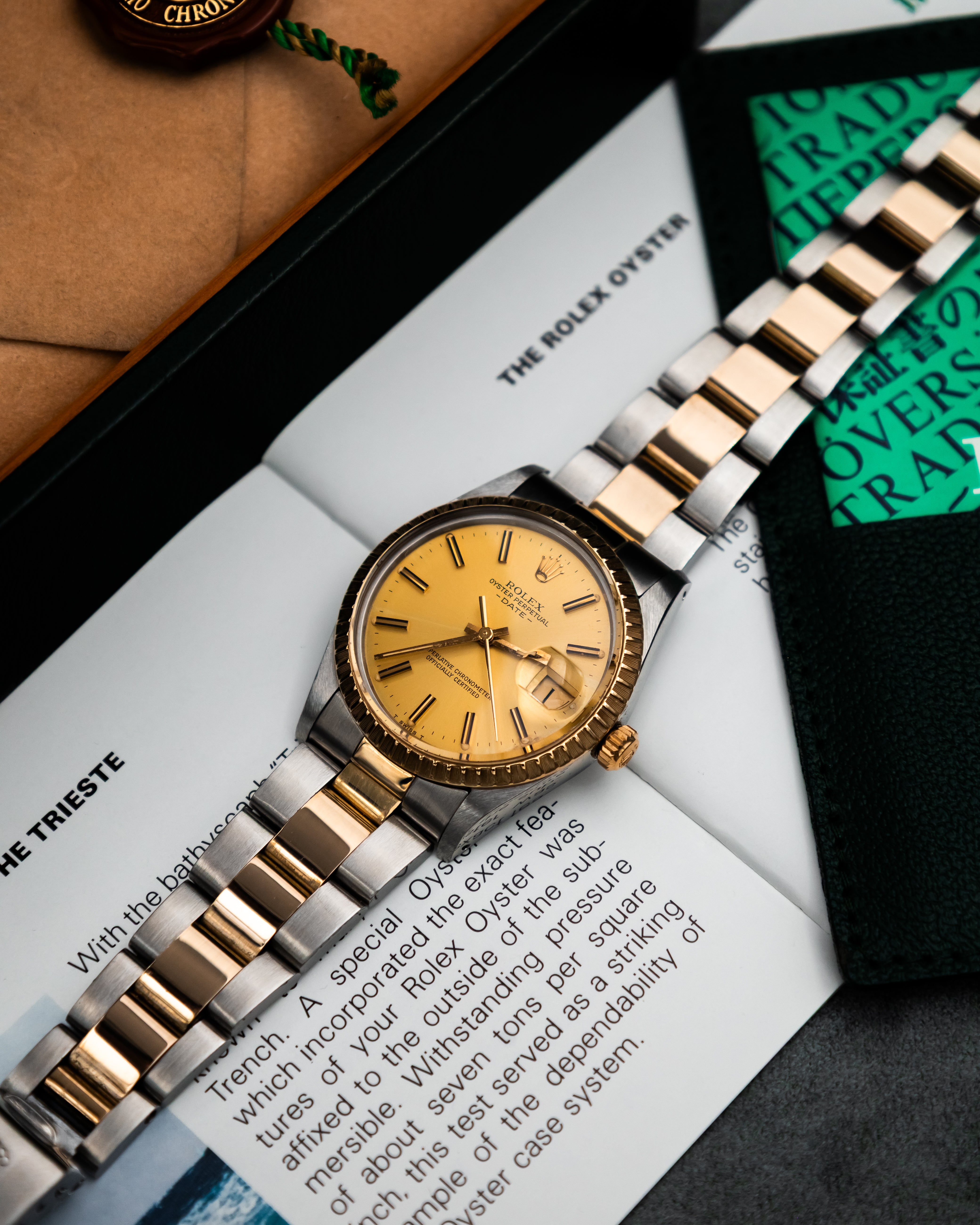Rolex 15053 Oyster Perpetual Date - champagne dial