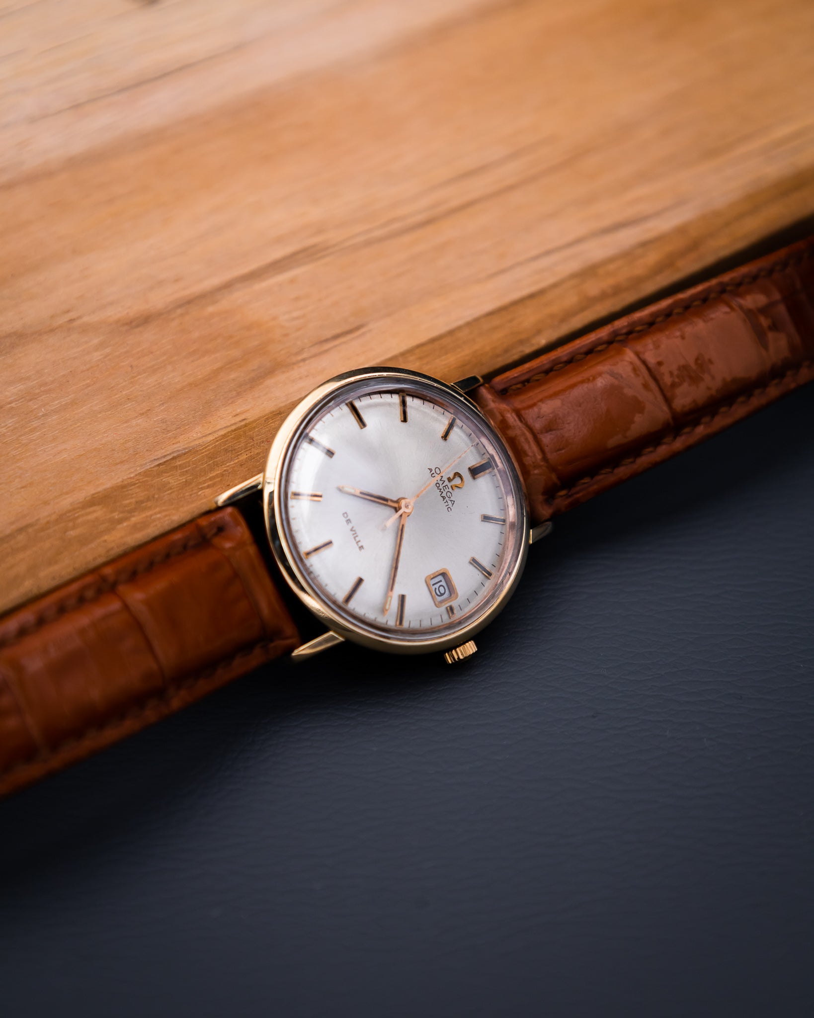 Omega 14765 - 2SC Seamaster De Ville - champagne dial