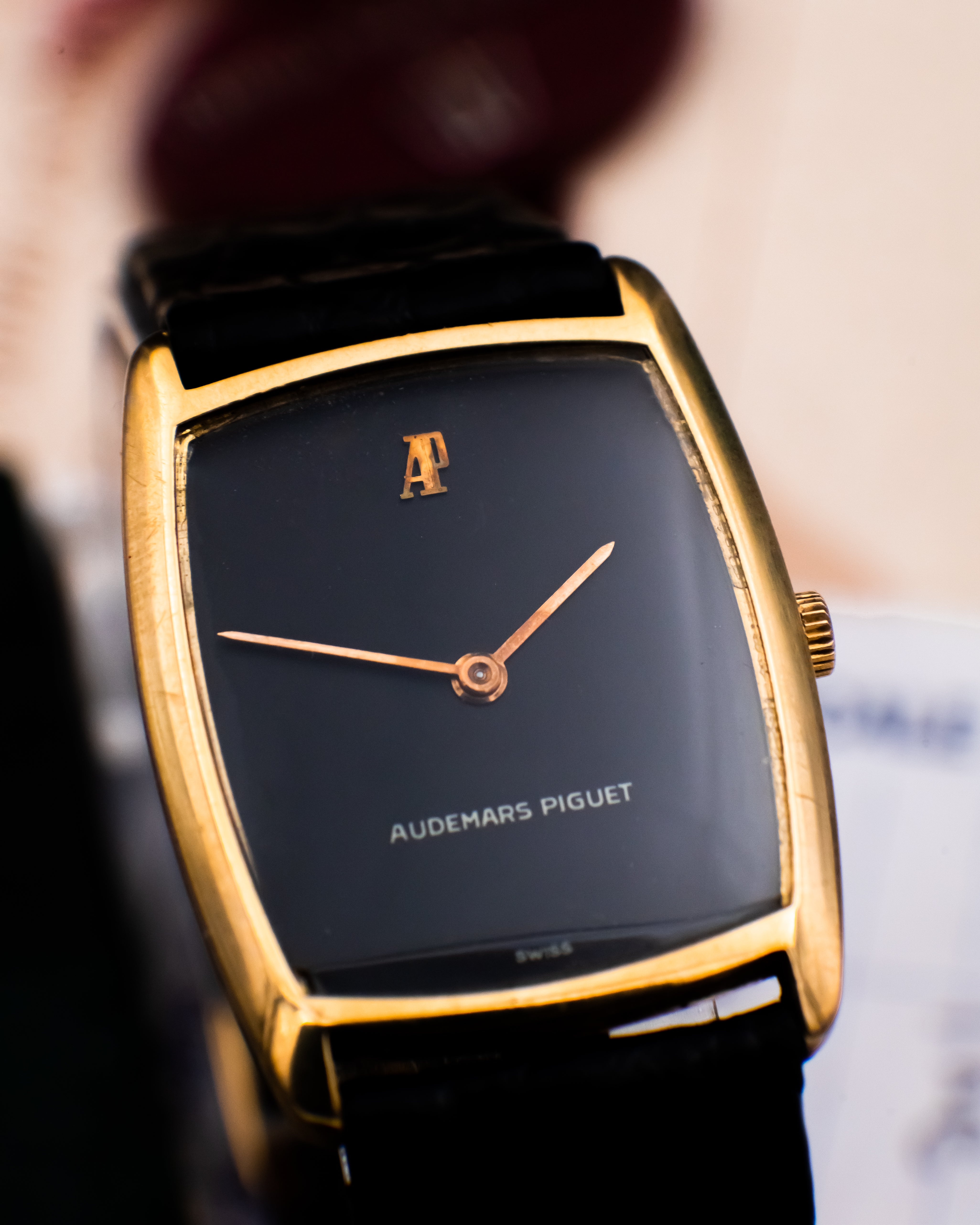 Audemars Piguet 18k gold - Black dial
