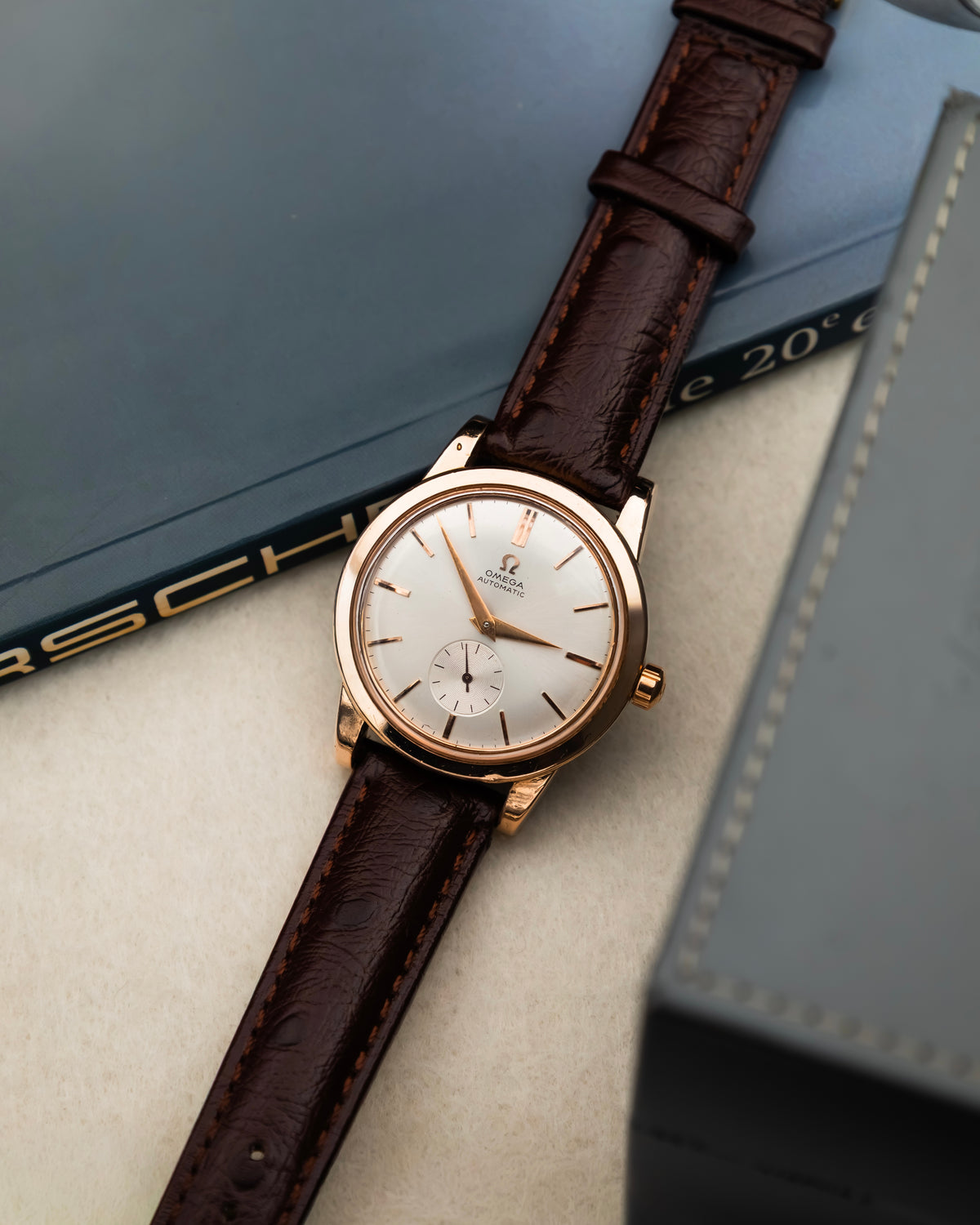 Omega 2657 SC Bumper Rose Gold - white dial