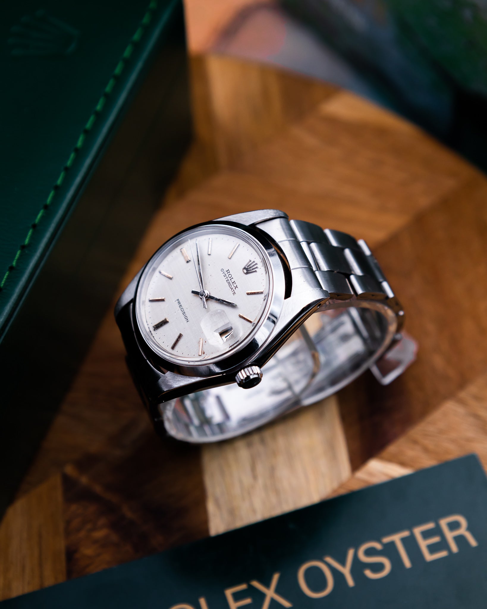 Rolex 6694 Oysterdate - Linen dial