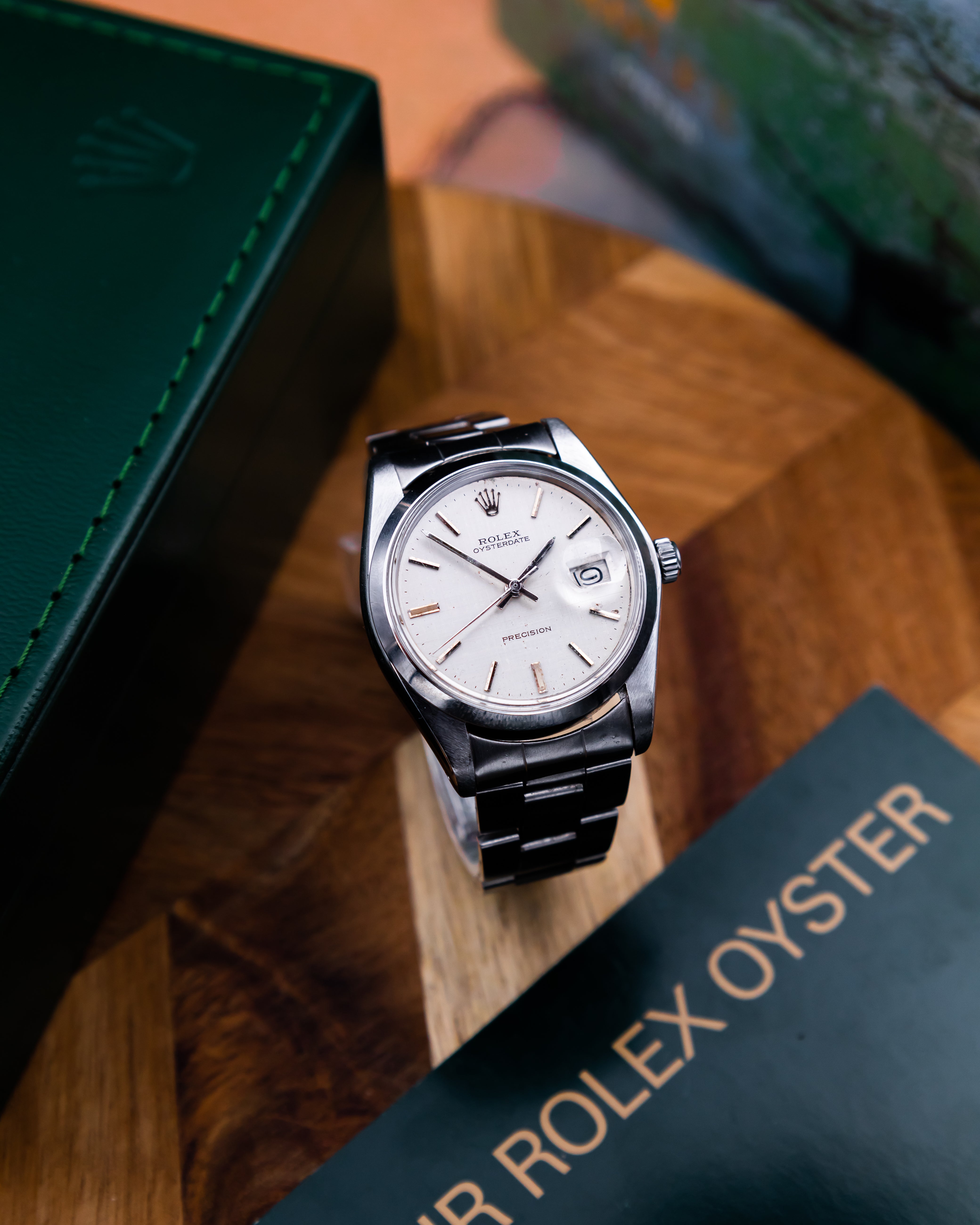 Rolex 6694 Oysterdate - Linen dial