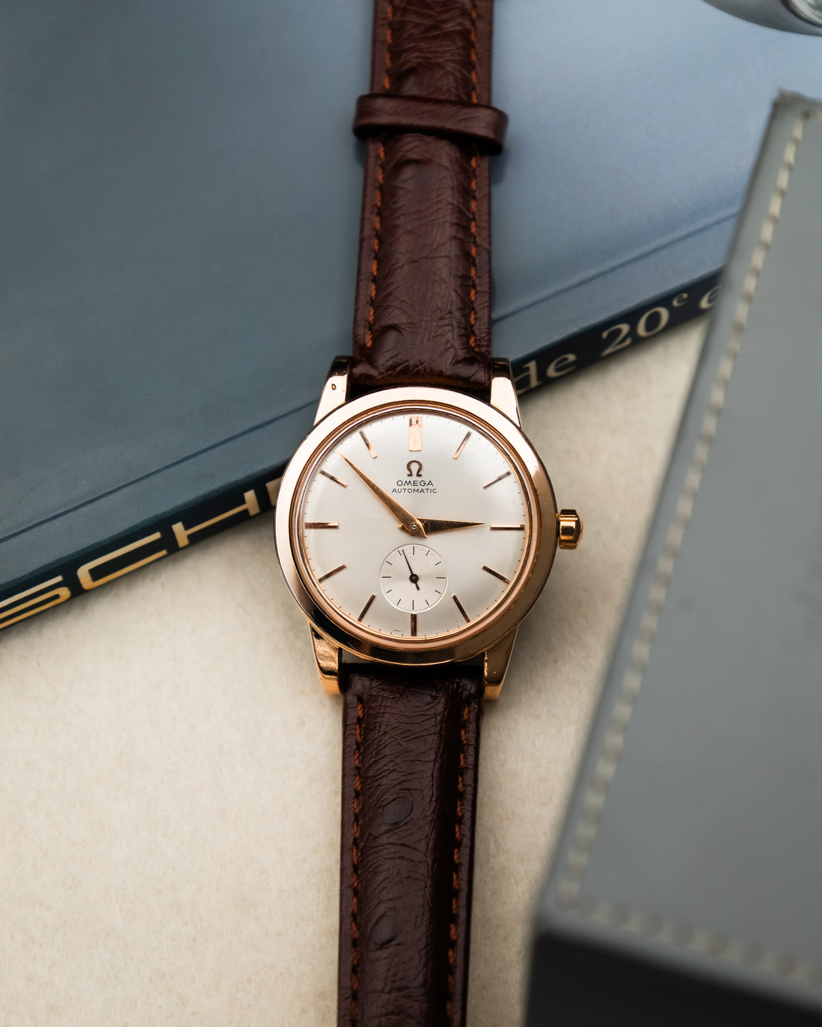 Omega 2657 SC Bumper Rose Gold - white dial