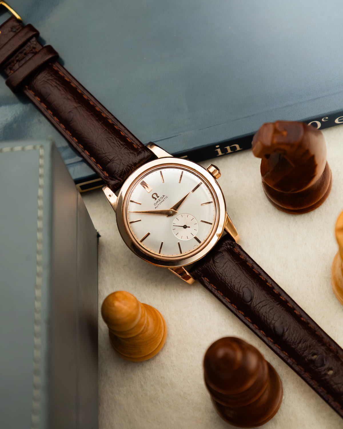 Omega 2657 SC Bumper Rose Gold - white dial