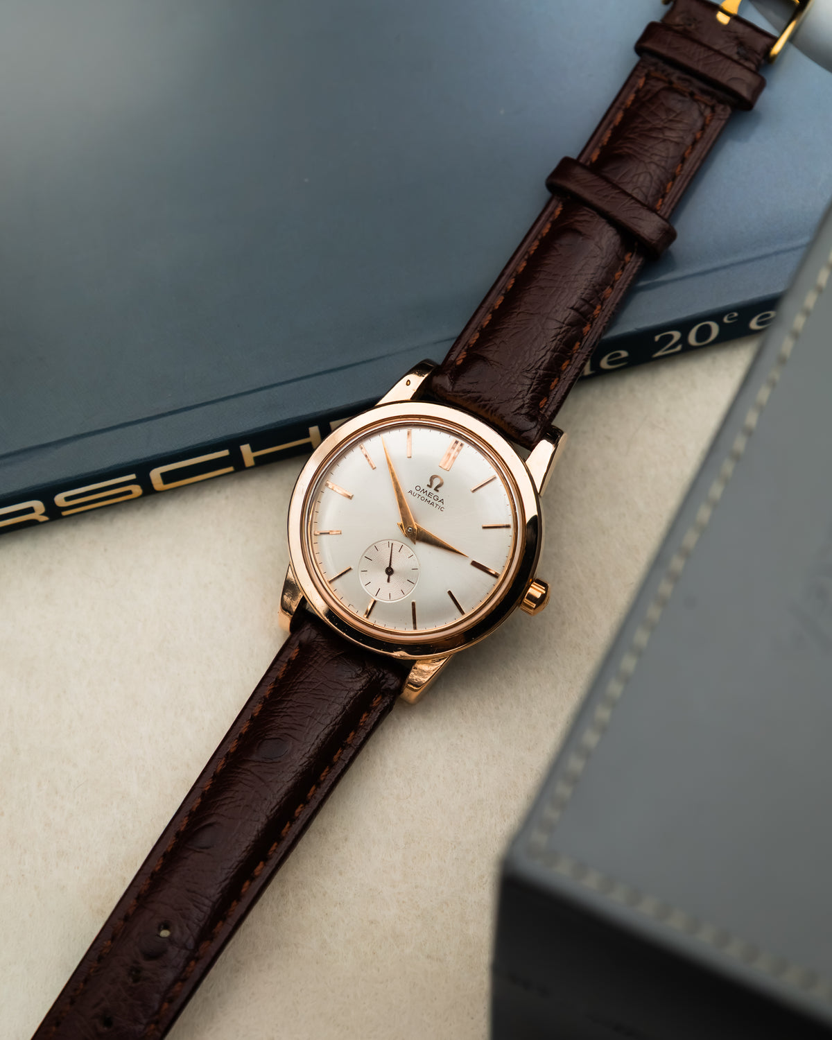 Omega 2657 SC Bumper Rose Gold - white dial