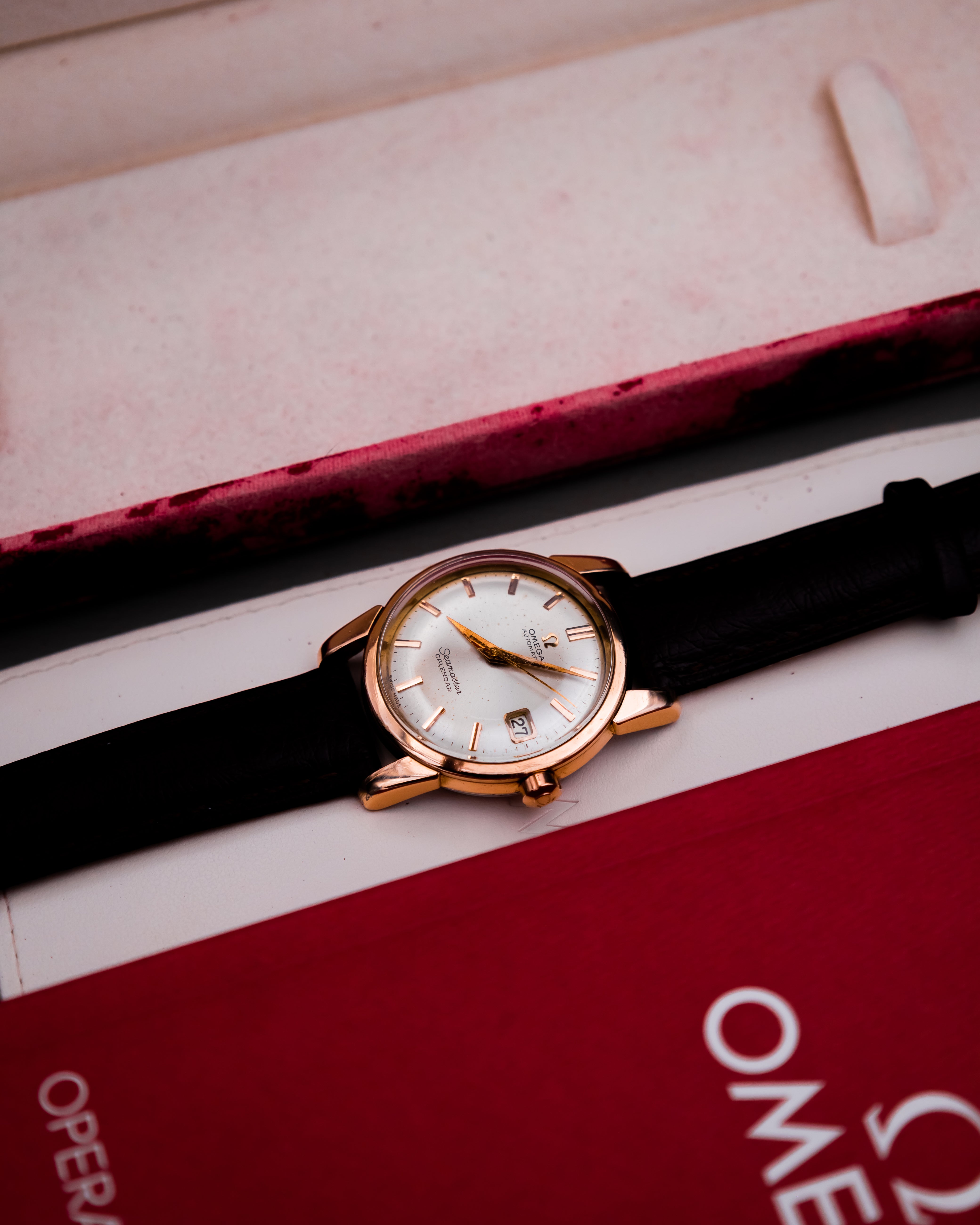 Omega 2849 - 8SC Seamaster Calender - champagne dial