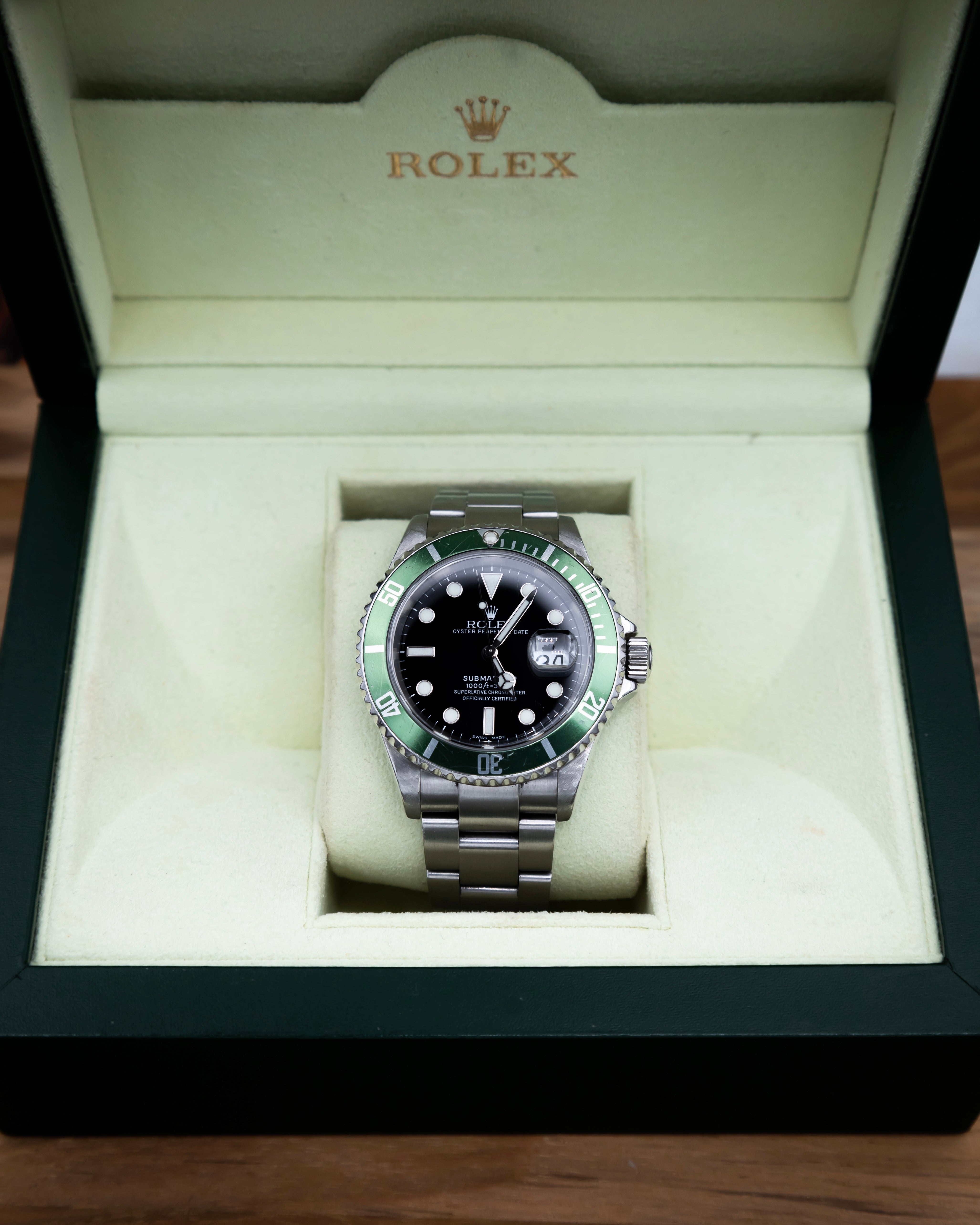 Rolex Submariner Kermit - black maxi dial