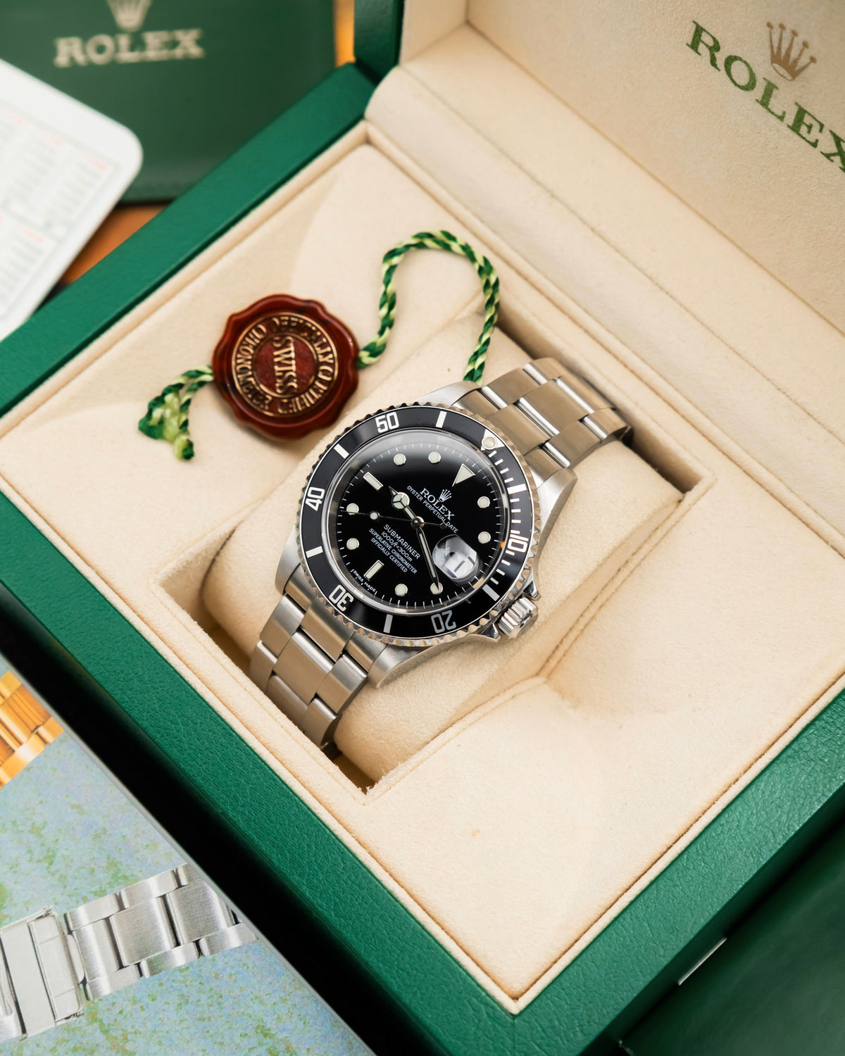 Rolex 16610T Submariner Date - black Swiss made dial