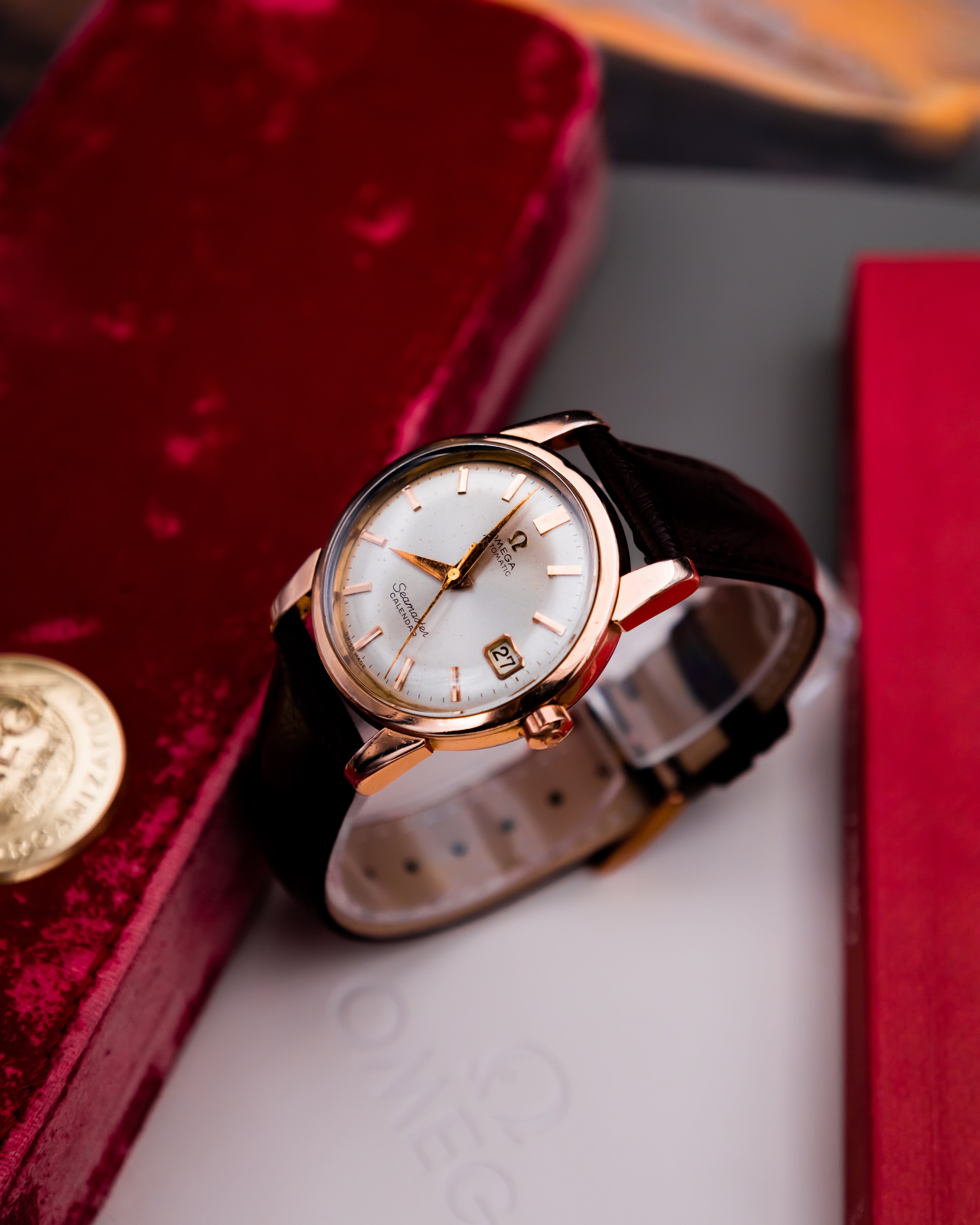 Omega 2849 - 8SC Seamaster Calender - champagne dial