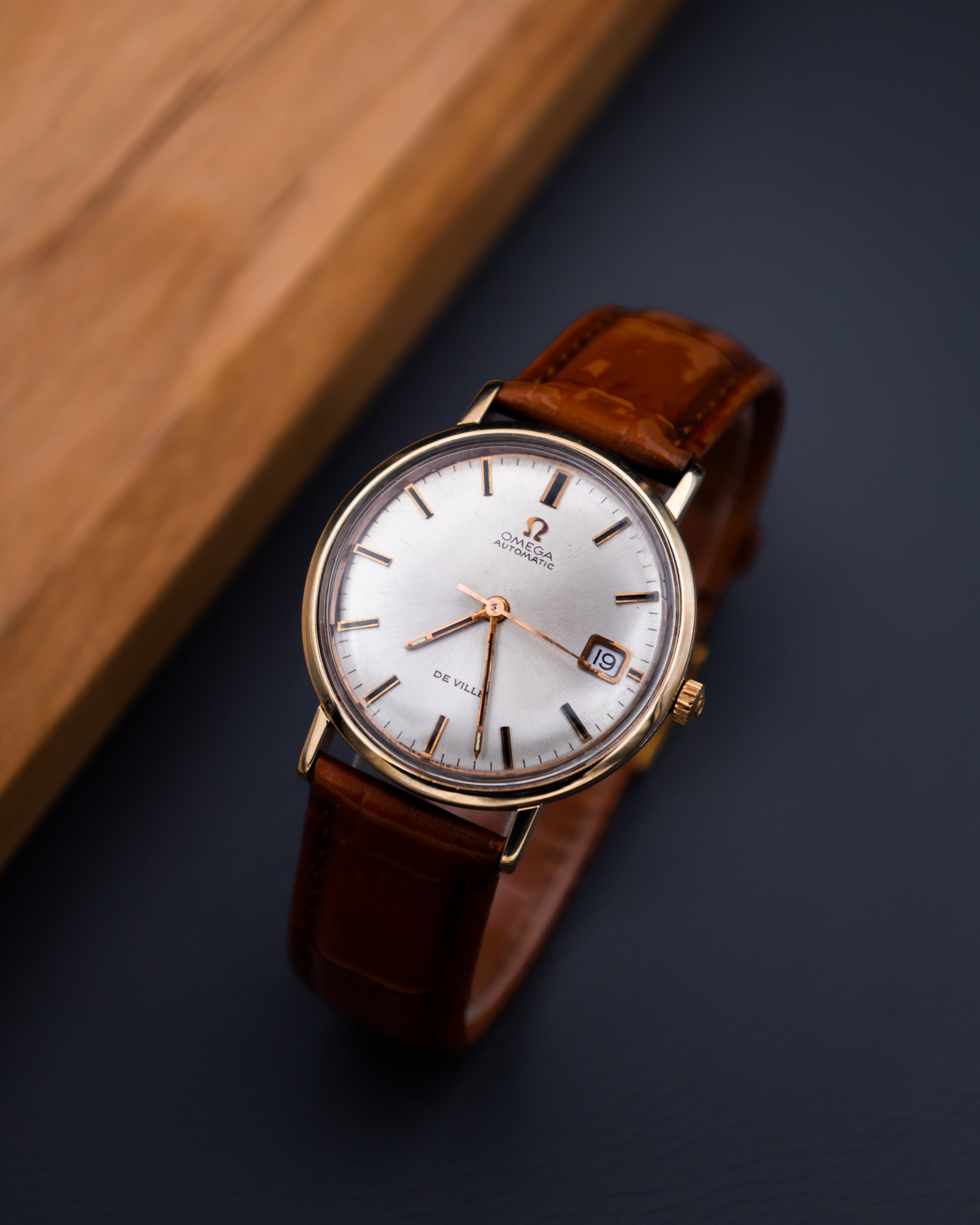 Omega 14765 - 2SC Seamaster De Ville - champagne dial