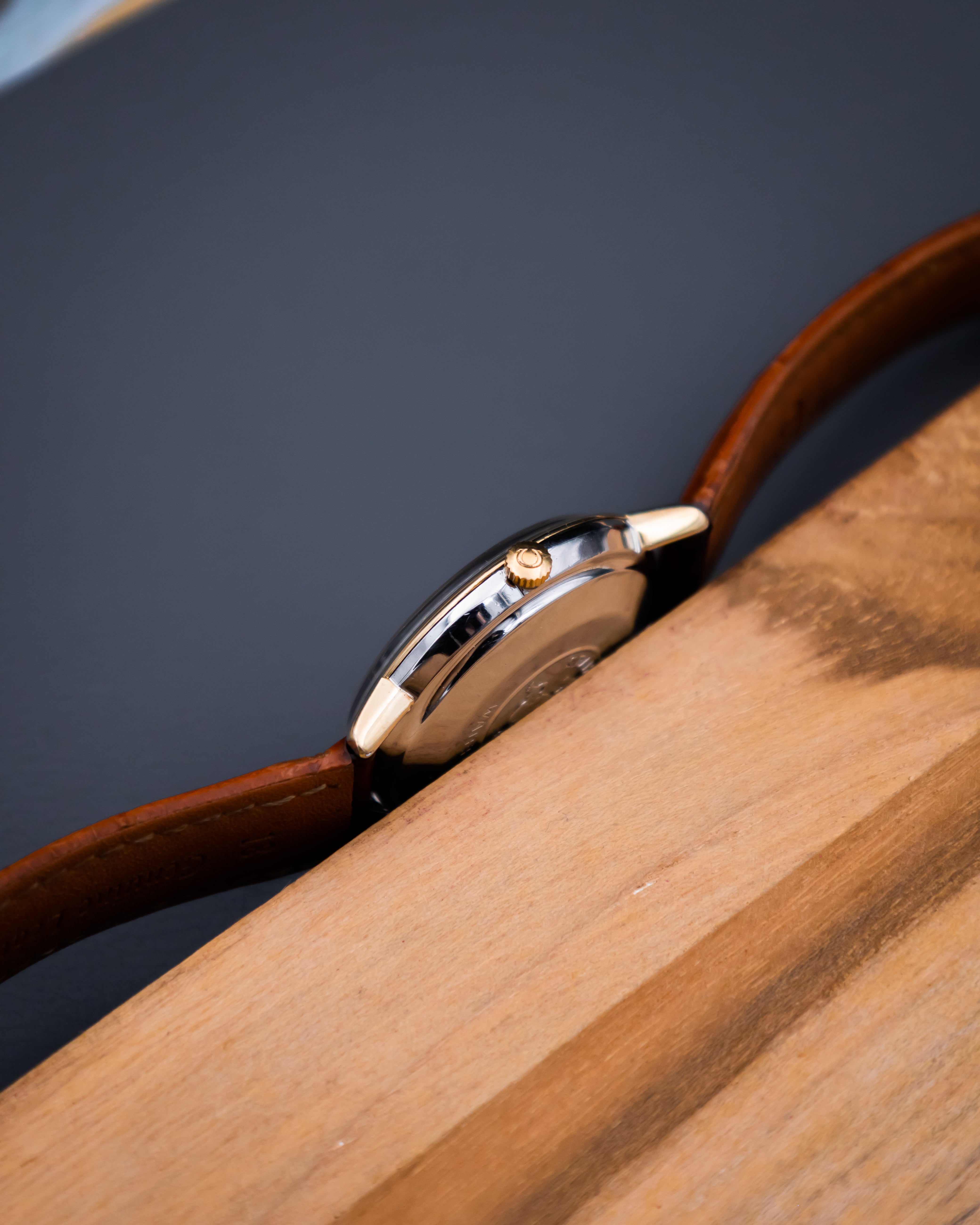Omega 14765 - 2SC Seamaster De Ville - champagne dial