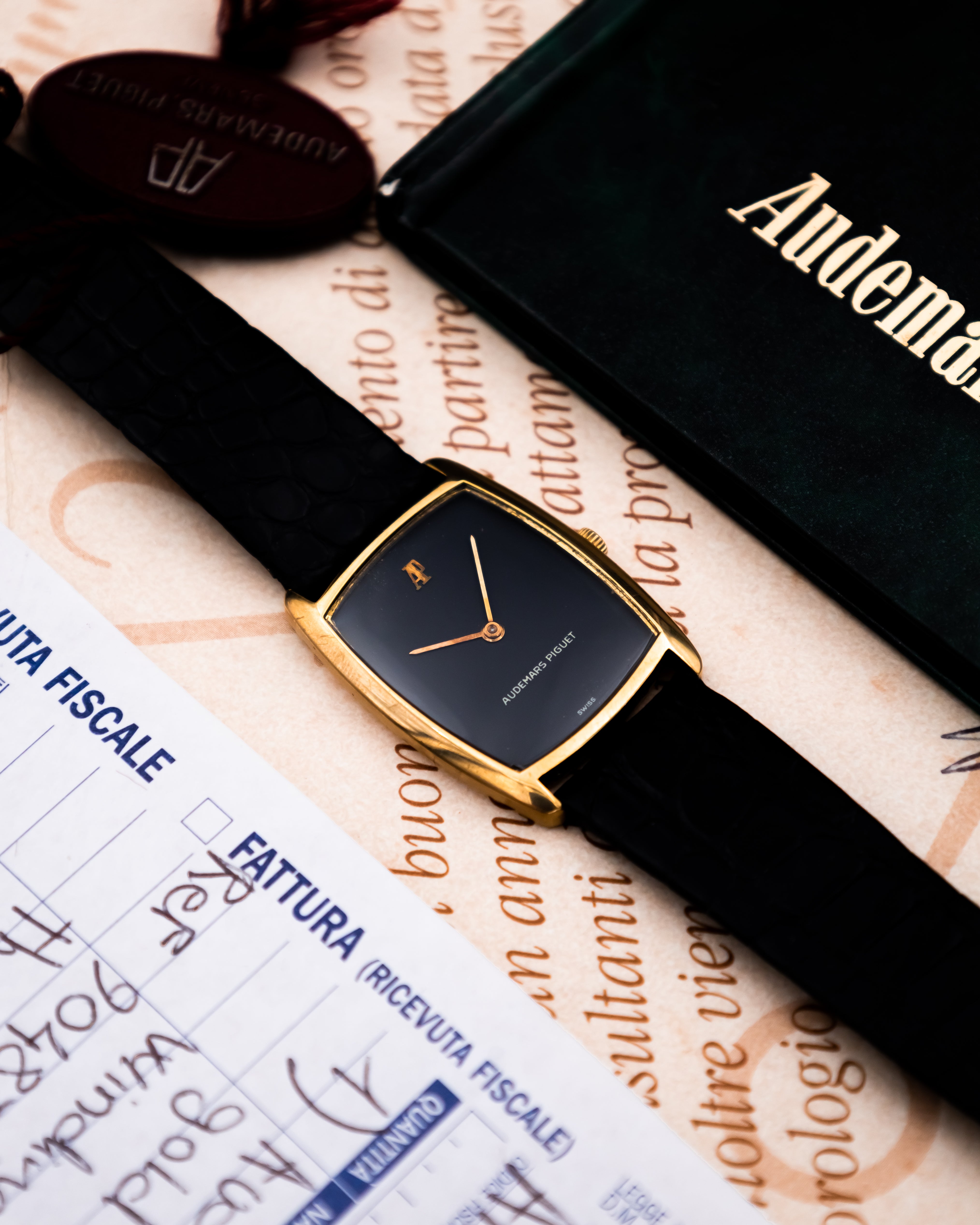 Audemars Piguet 18k gold - Black dial