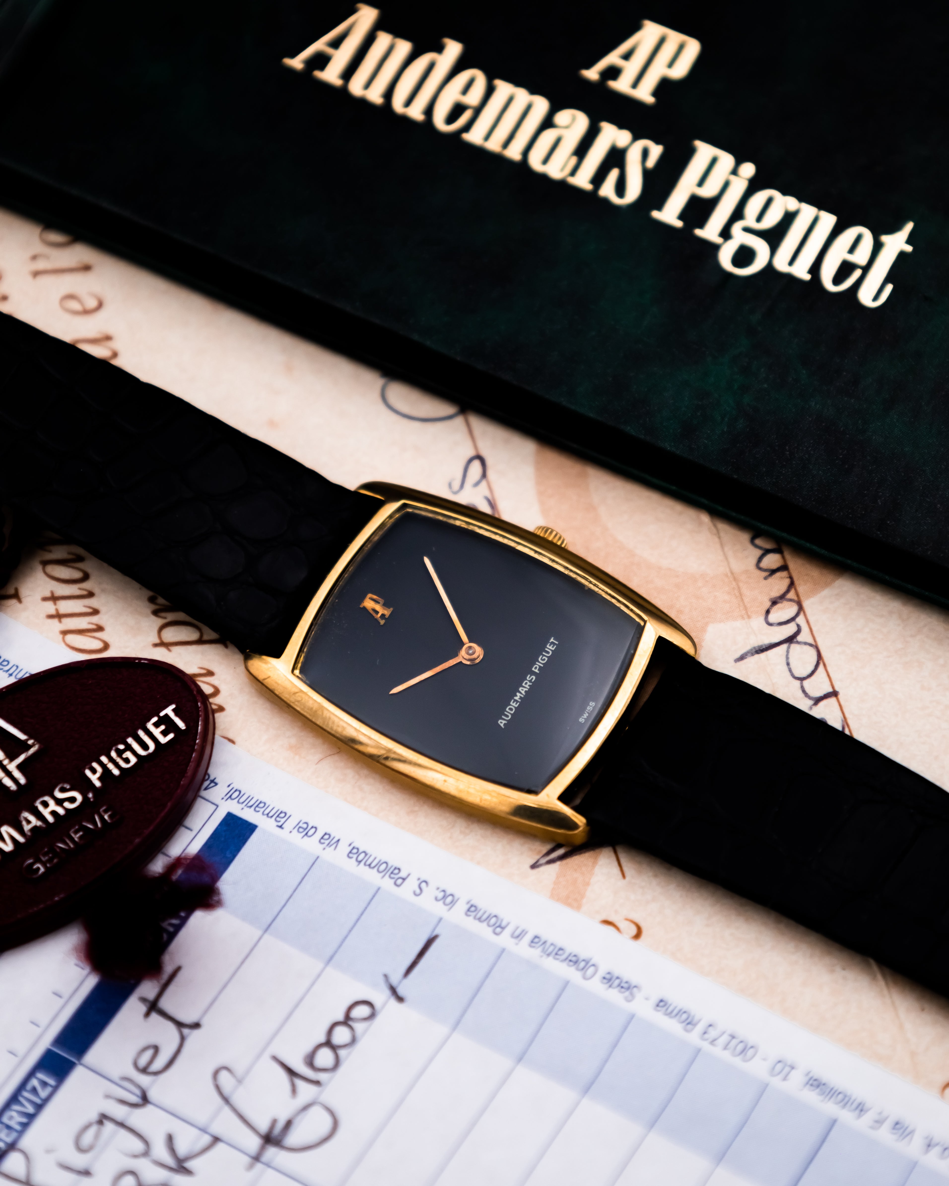 Audemars Piguet 18k gold - Black dial