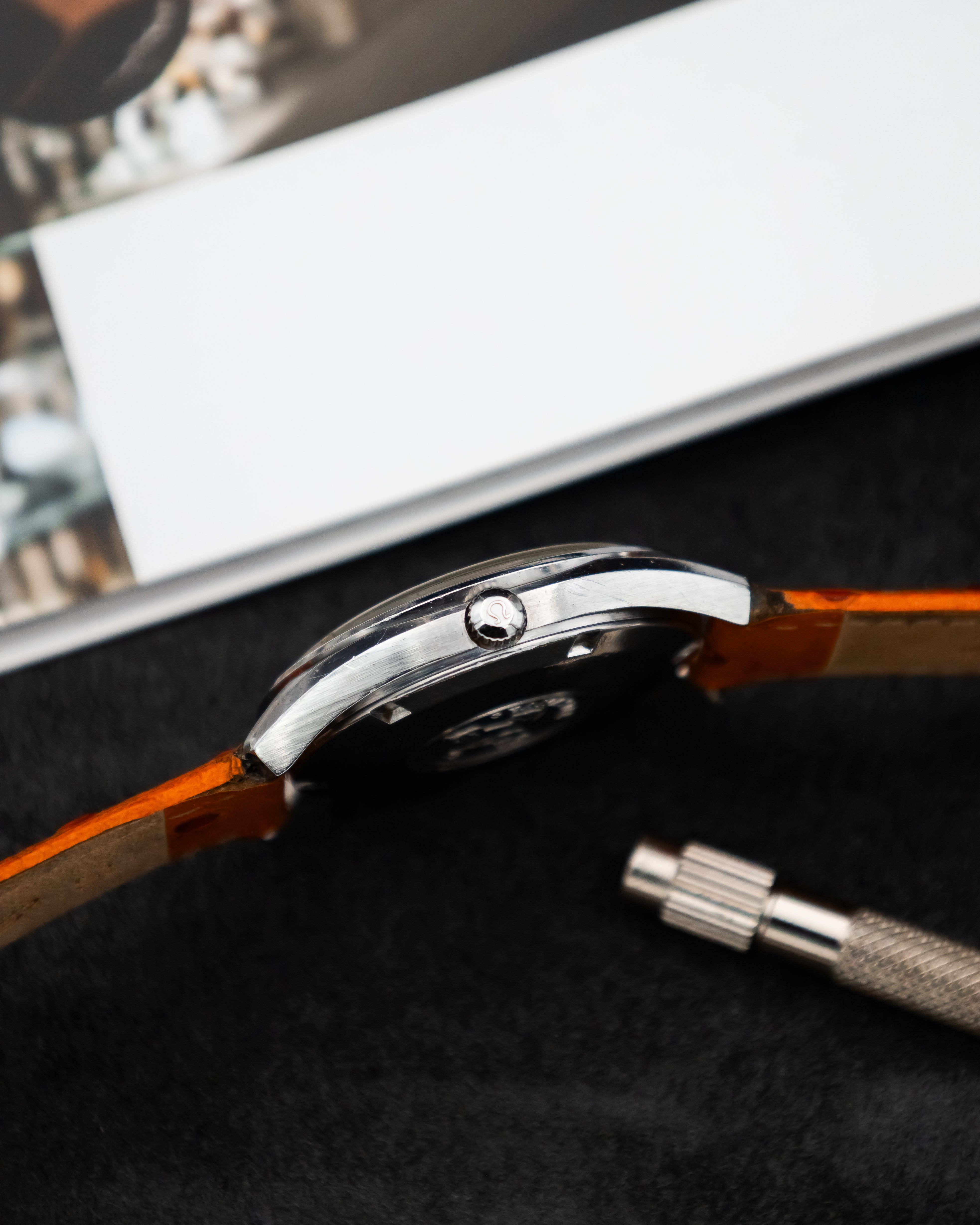 Omega 166.028 Seamaster Chronometer - Silver Dial
