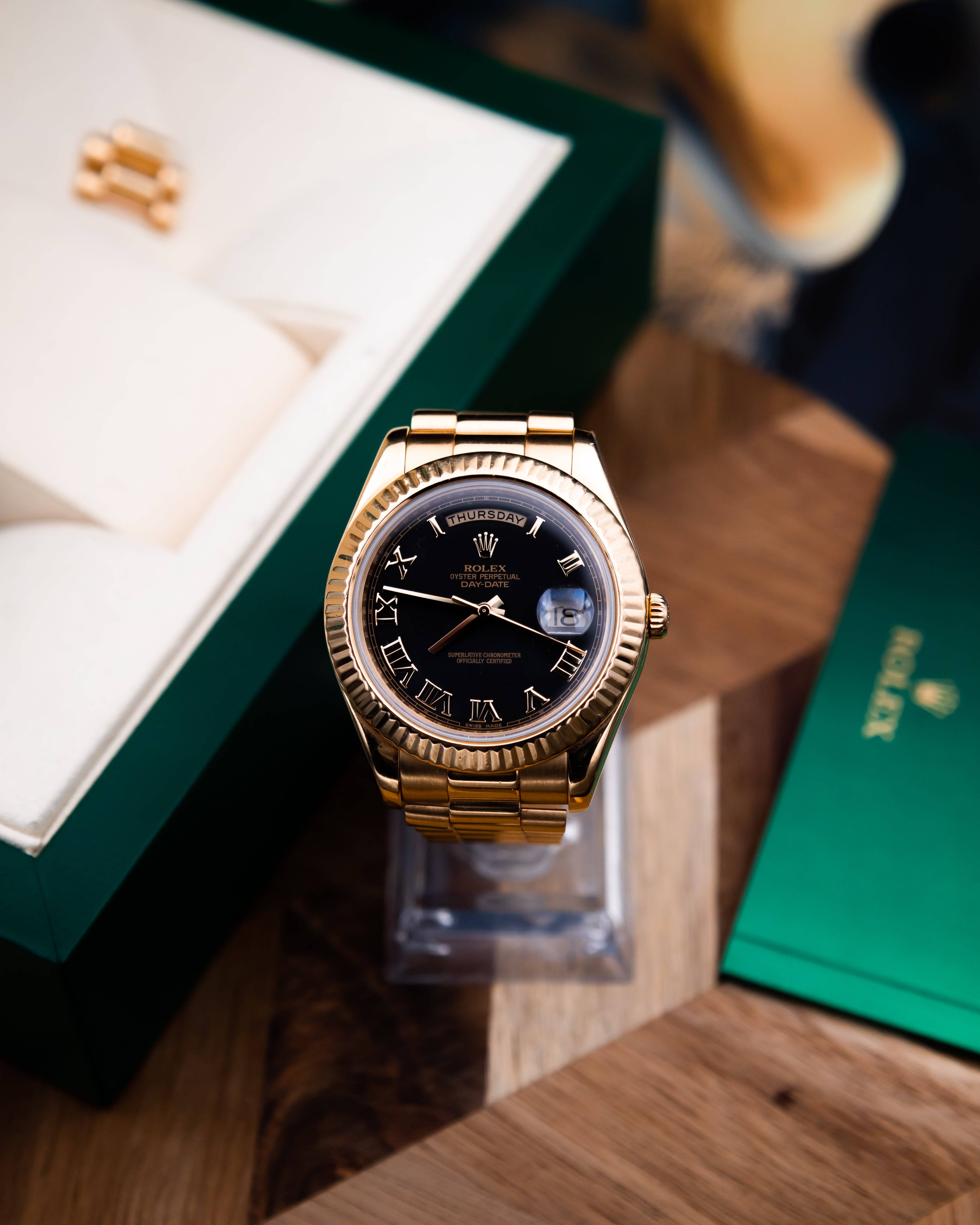Rolex 218238 Day-Date II - black Roman dial