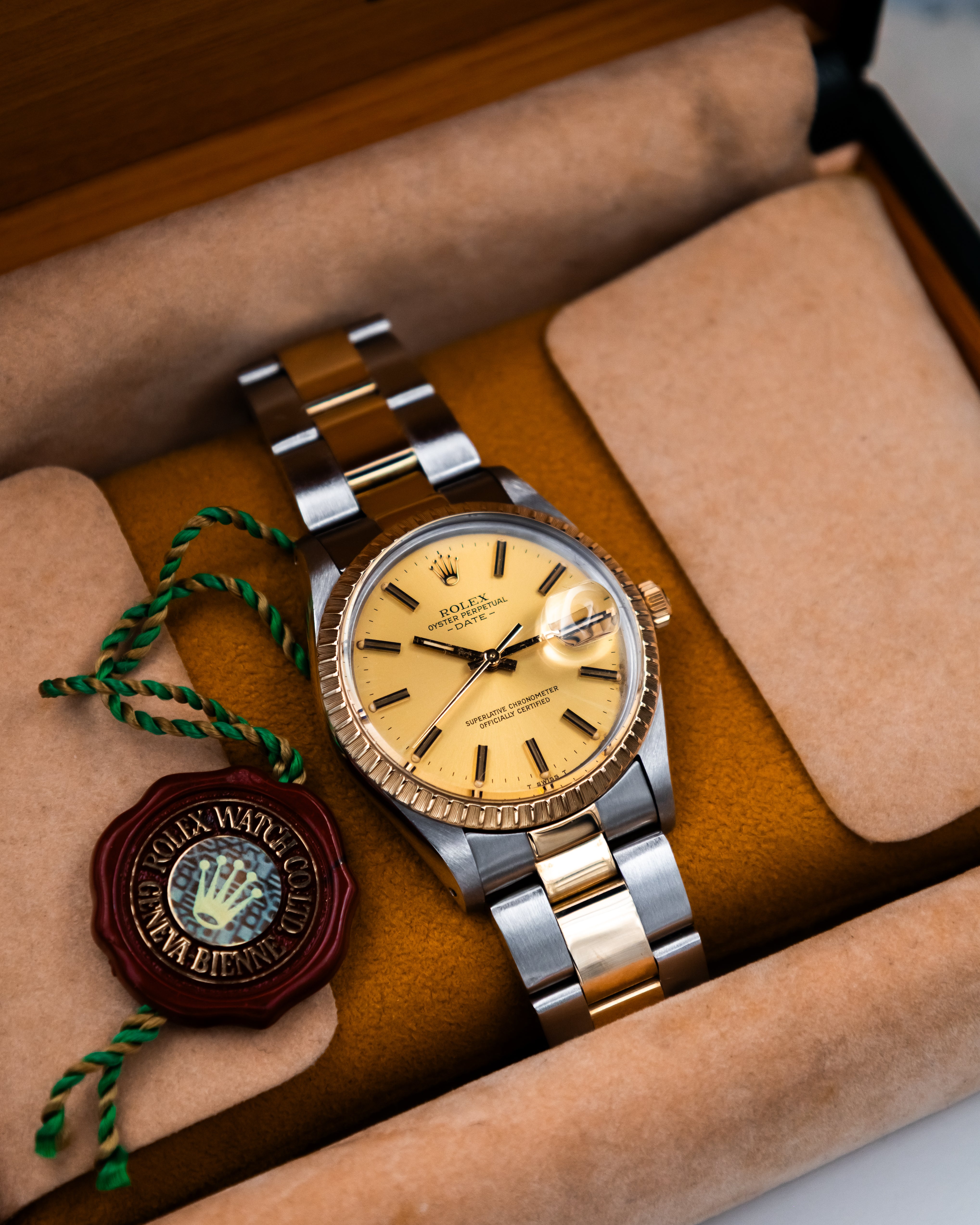 Rolex 15053 Oyster Perpetual Date - champagne dial