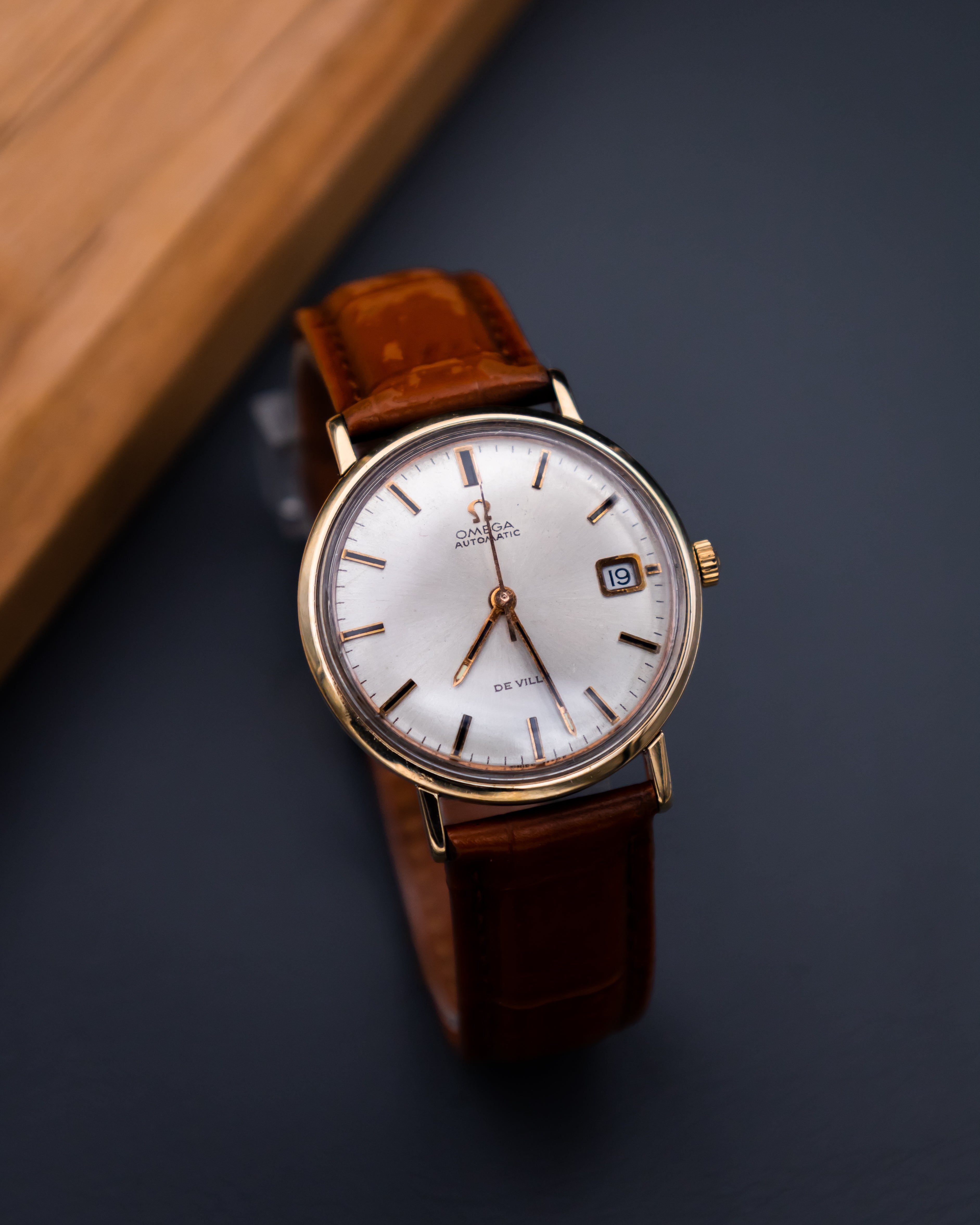 Omega 14765 - 2SC Seamaster De Ville - champagne dial