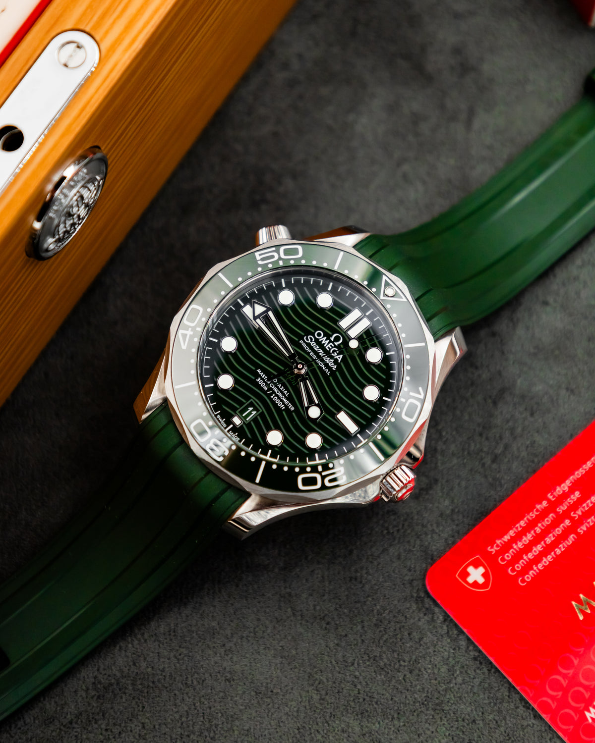 Omega Seamaster Diver 300M Co-Axial - Green Dial