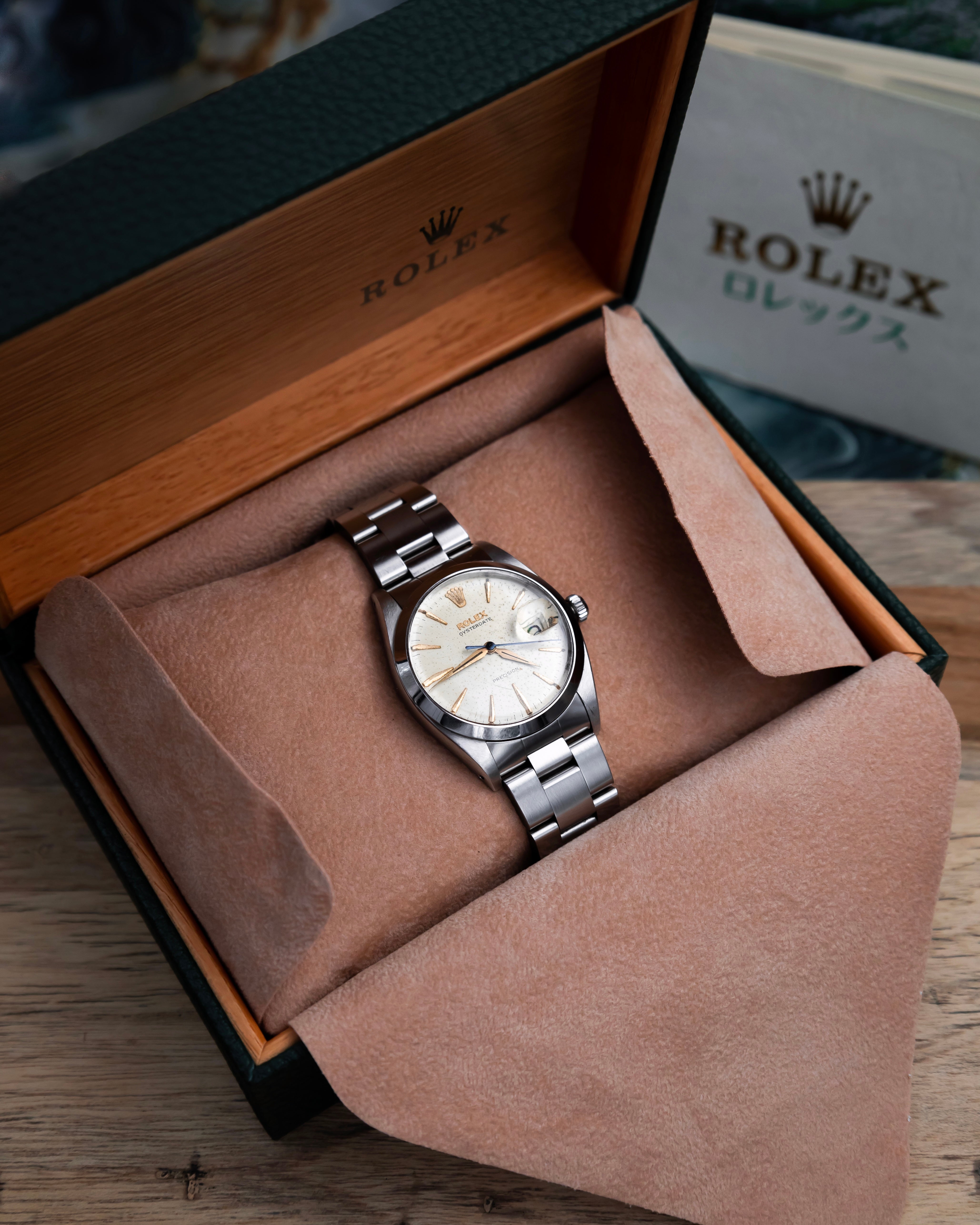 Rolex 6694 Oysterdate - classic white dial