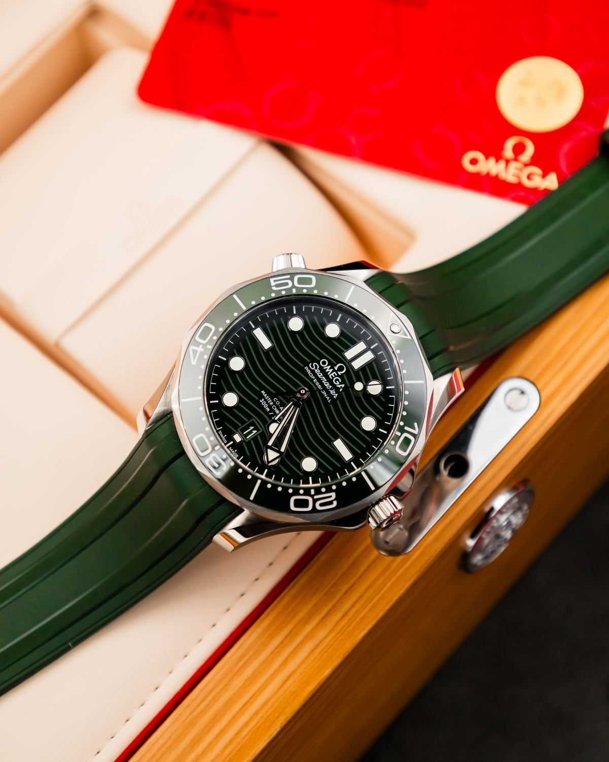 Omega Seamaster Diver 300M Co-Axial - Green Dial