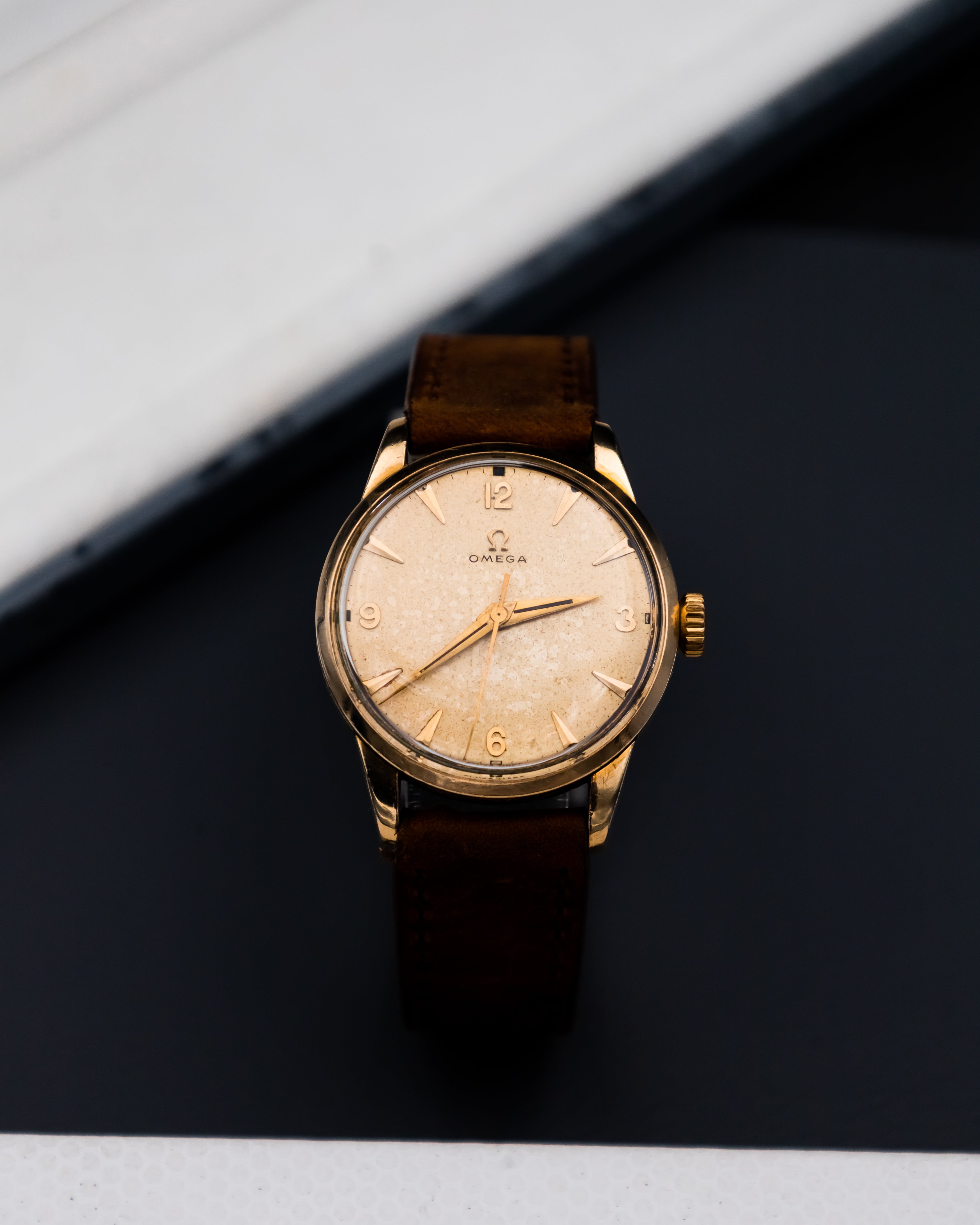 Omega 2513 - 7 - champagne dial