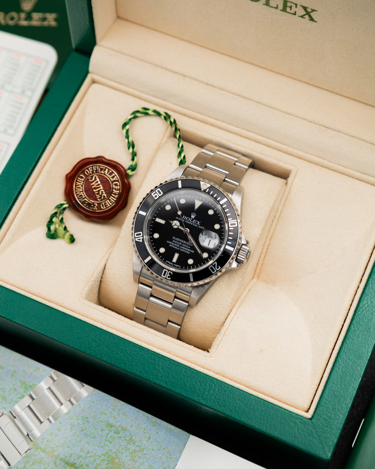 Rolex 16610T Submariner Date - black Swiss made dial