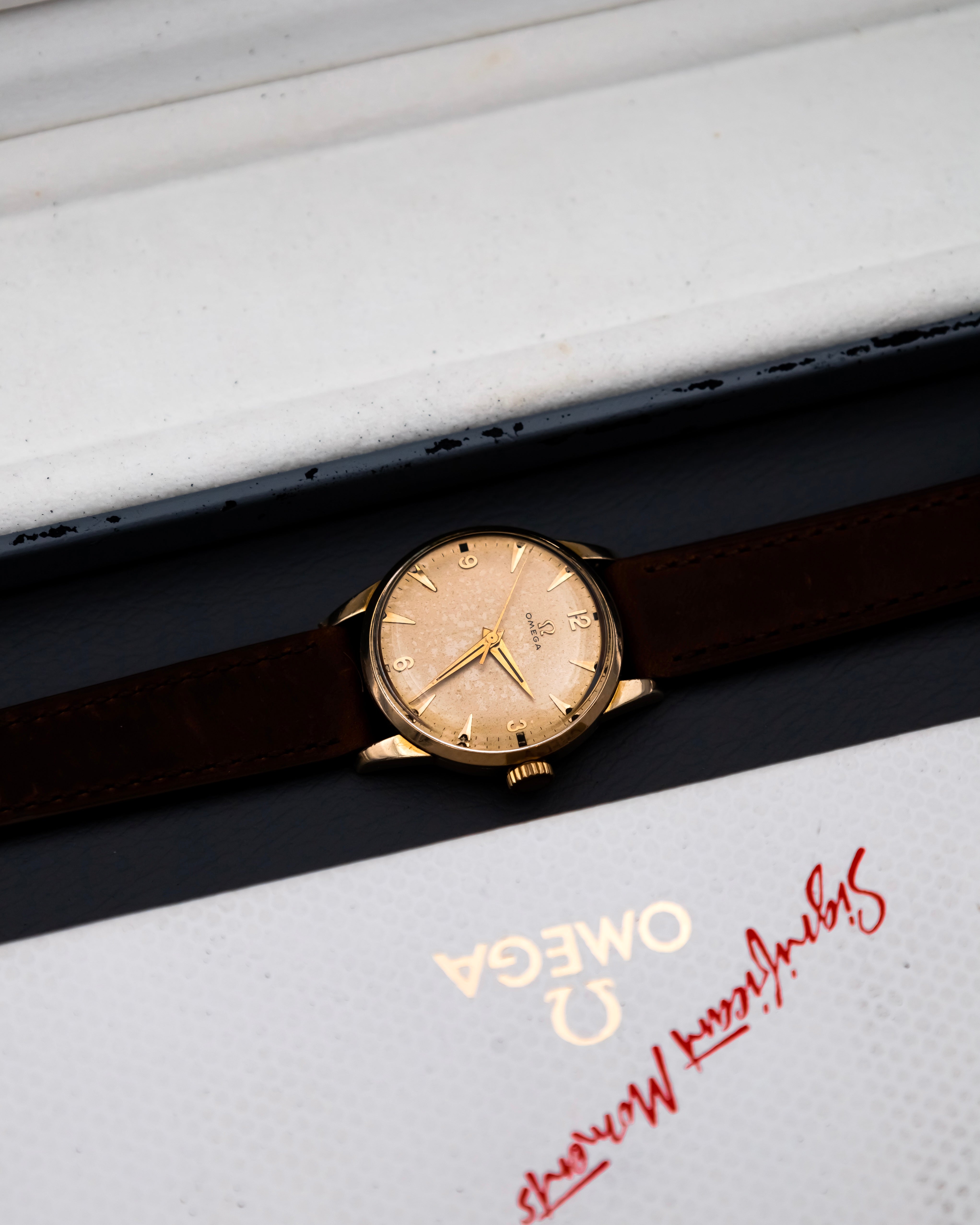 Omega 2513 - 7 - champagne dial