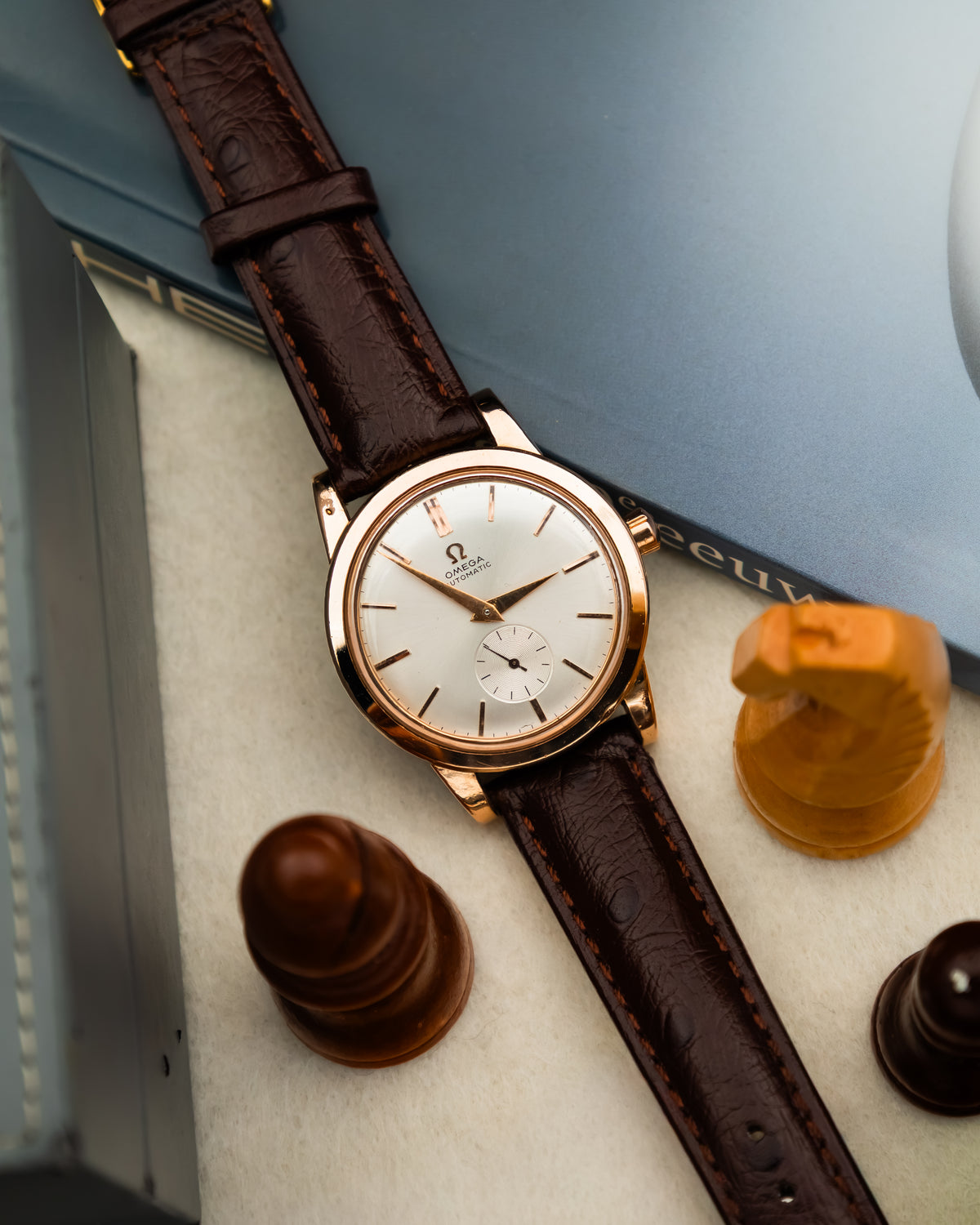 Omega 2657 SC Bumper Rose Gold - white dial