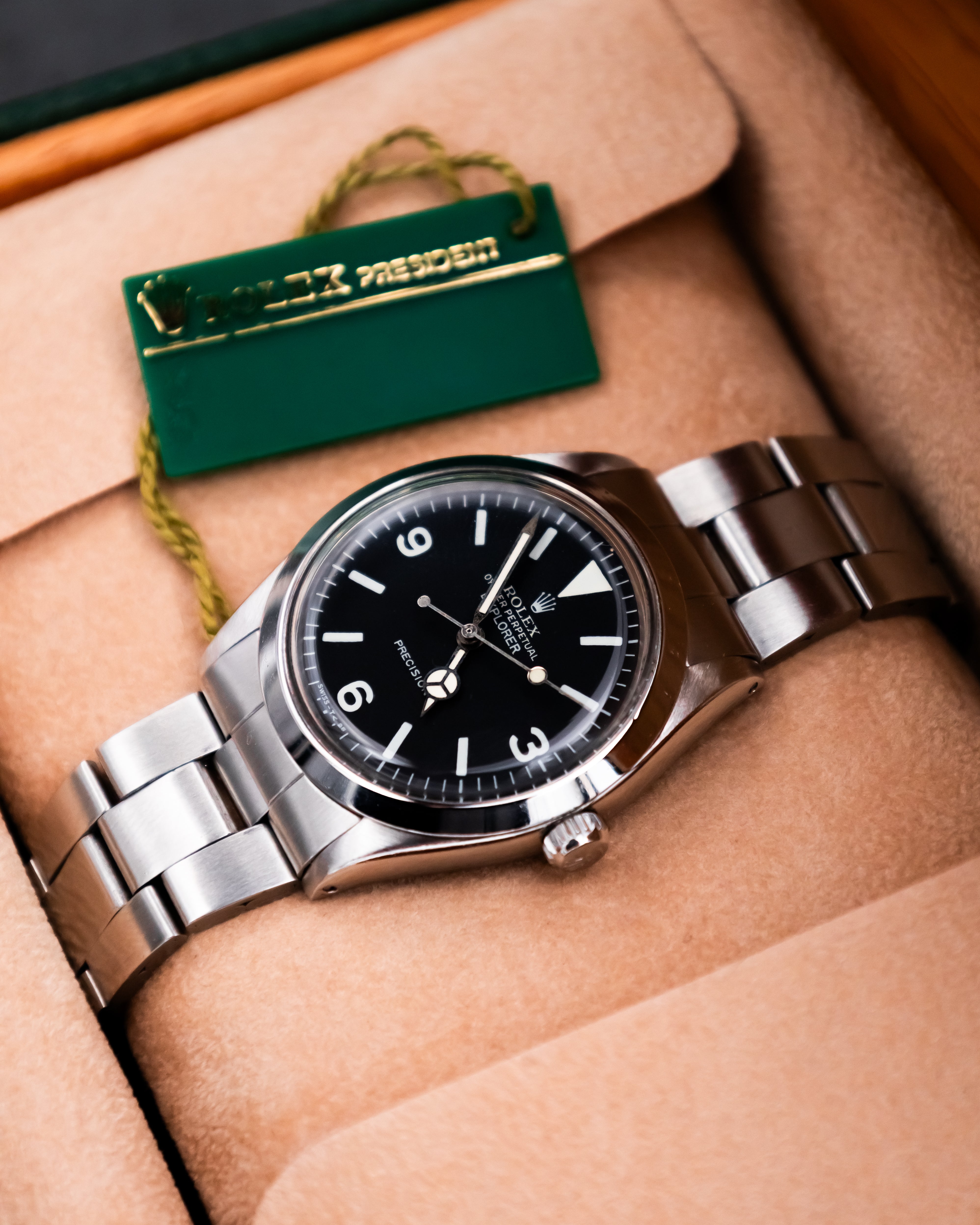 Rolex 5500 Explorer - Black dial