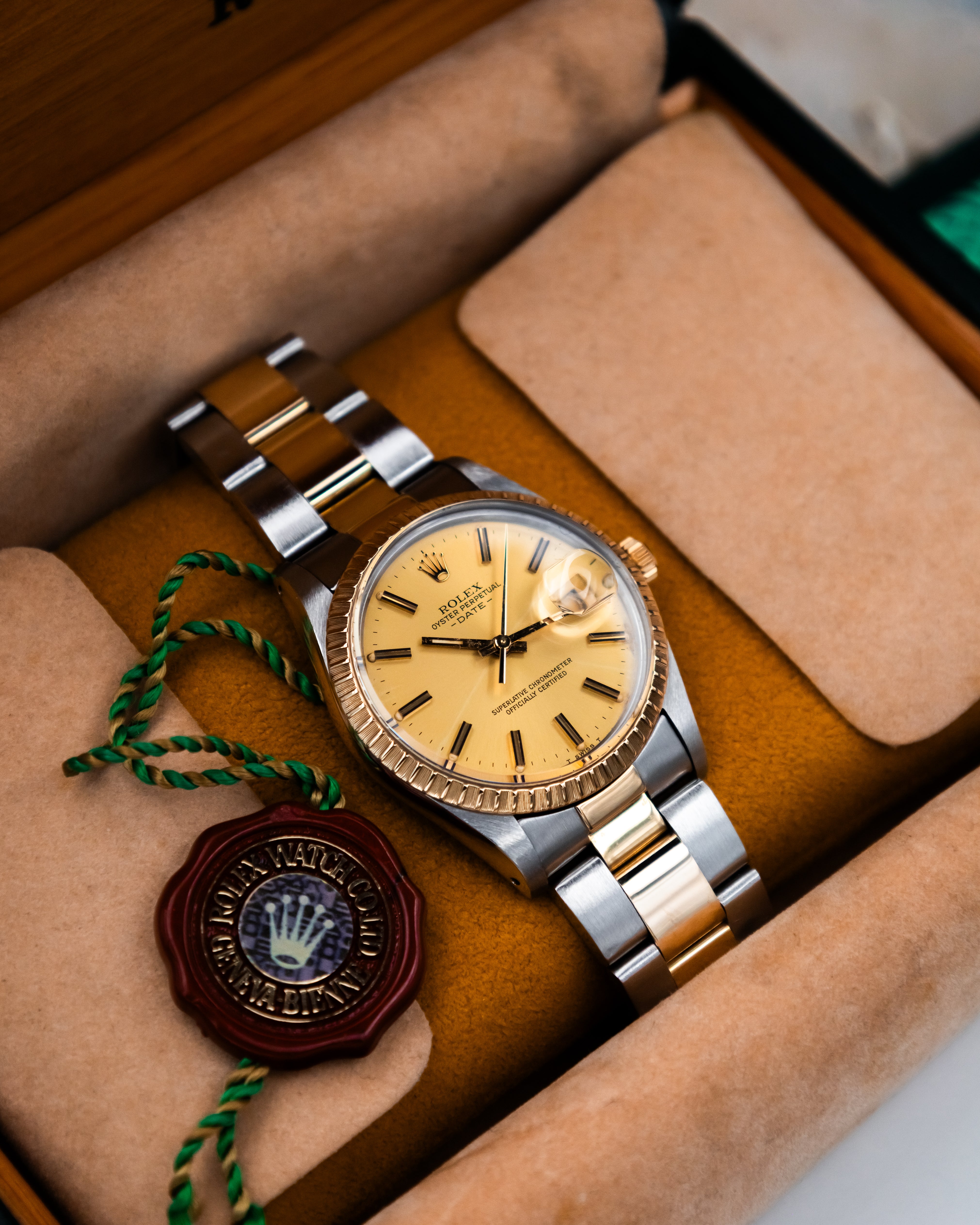 Rolex 15053 Oyster Perpetual Date - champagne dial