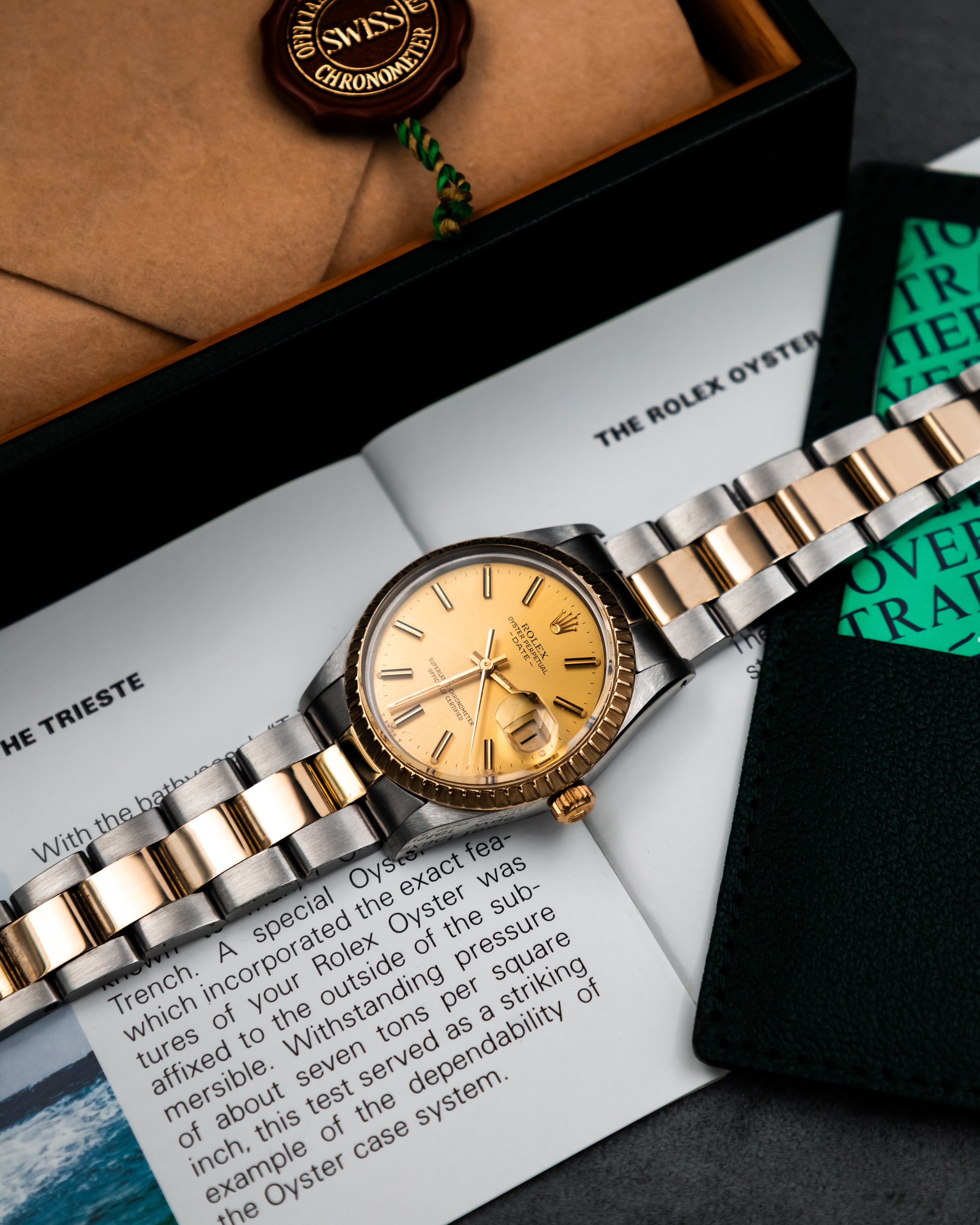 Rolex 15053 Oyster Perpetual Date - champagne dial