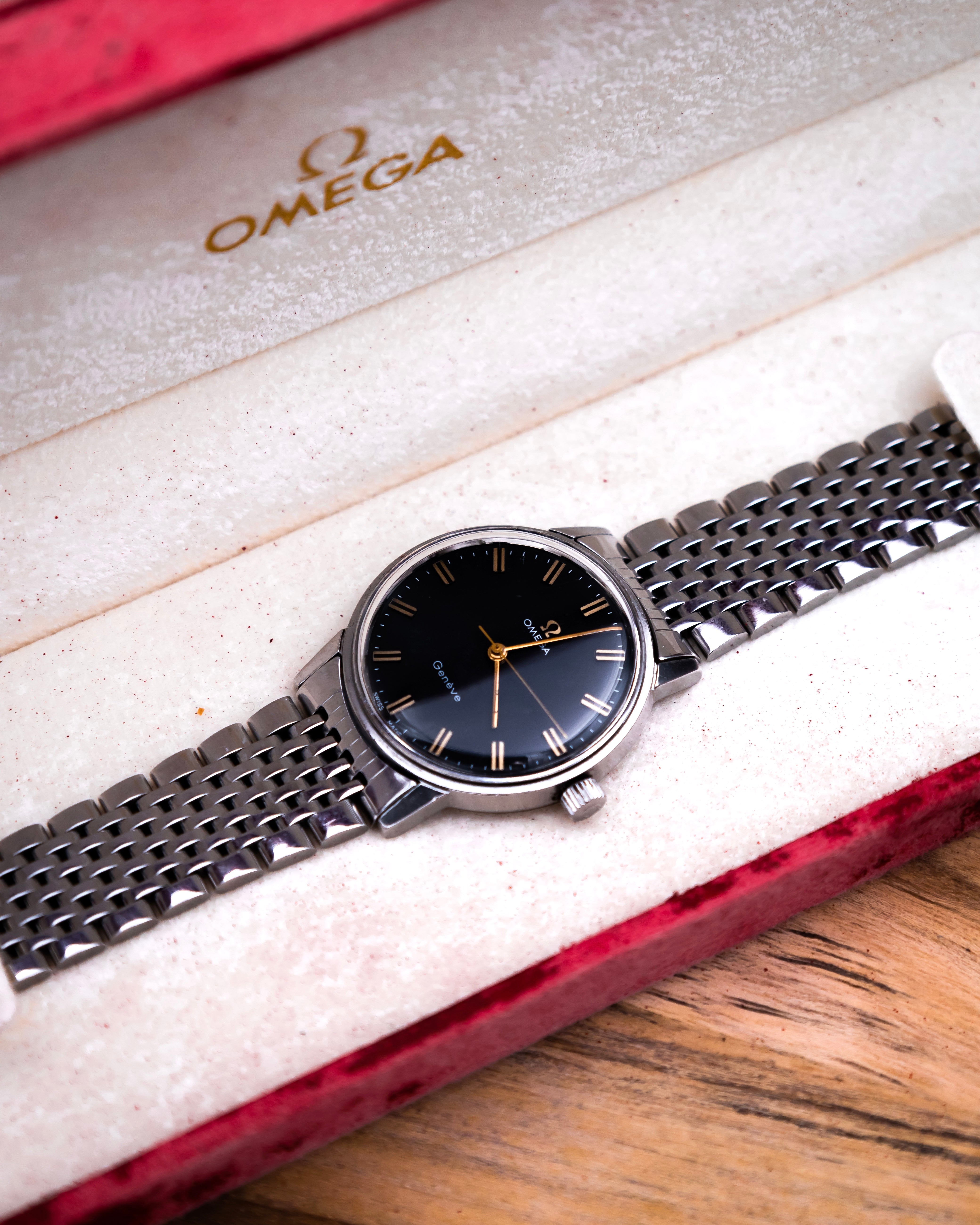 Omega 135.011 Genève - black dial