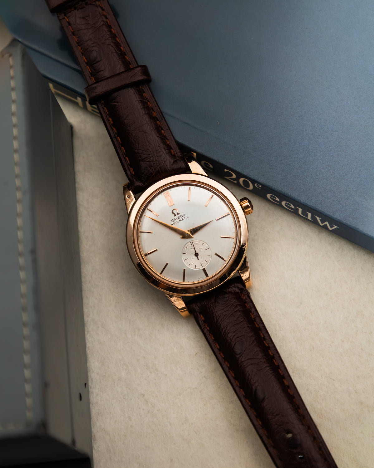 Omega 2657 SC Bumper Rose Gold - white dial
