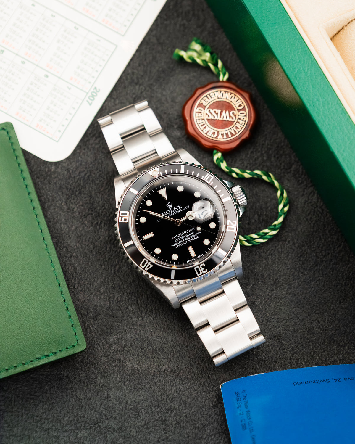 Rolex 16610T Submariner Date - black Swiss made dial