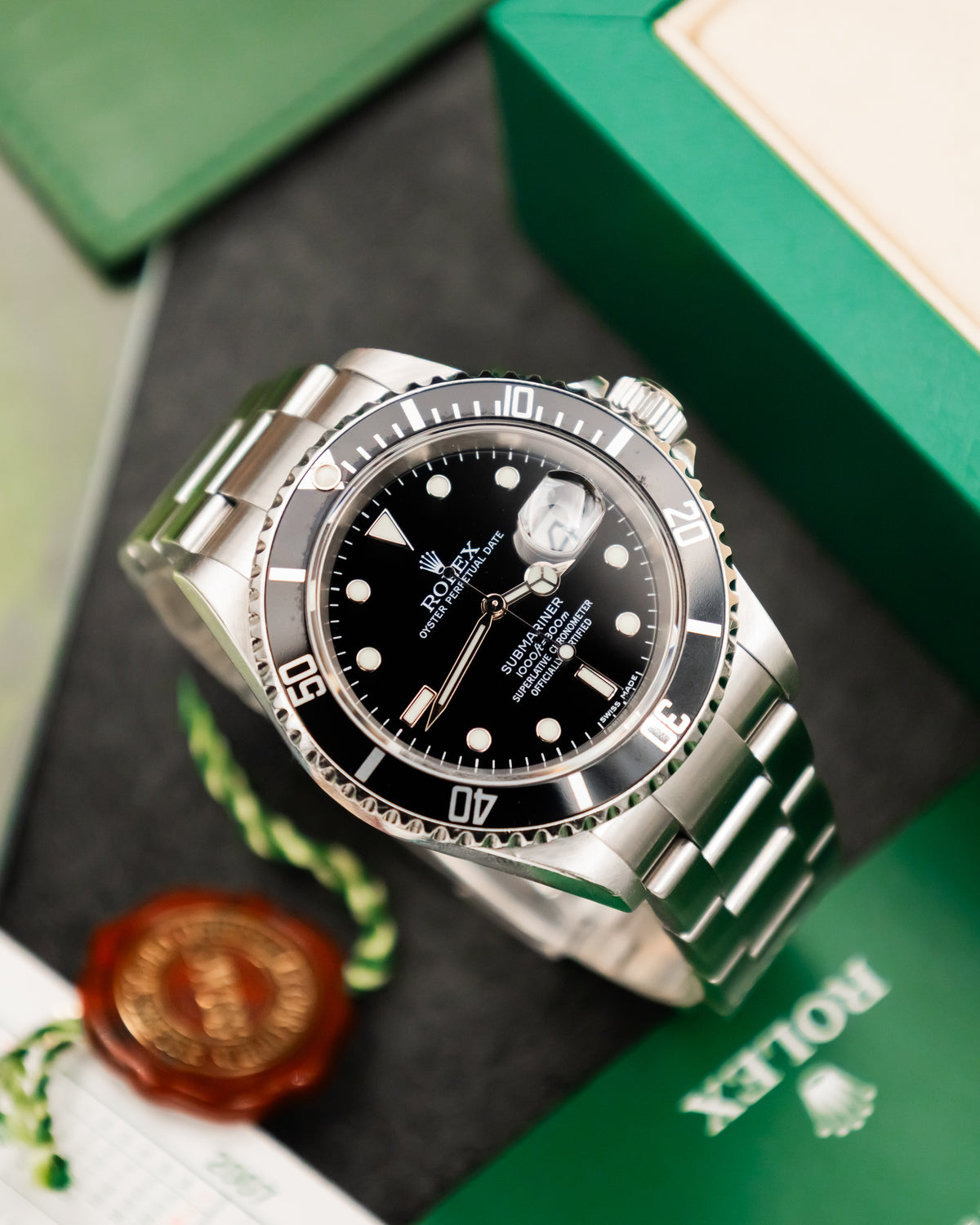 Rolex 16610T Submariner Date - black Swiss made dial